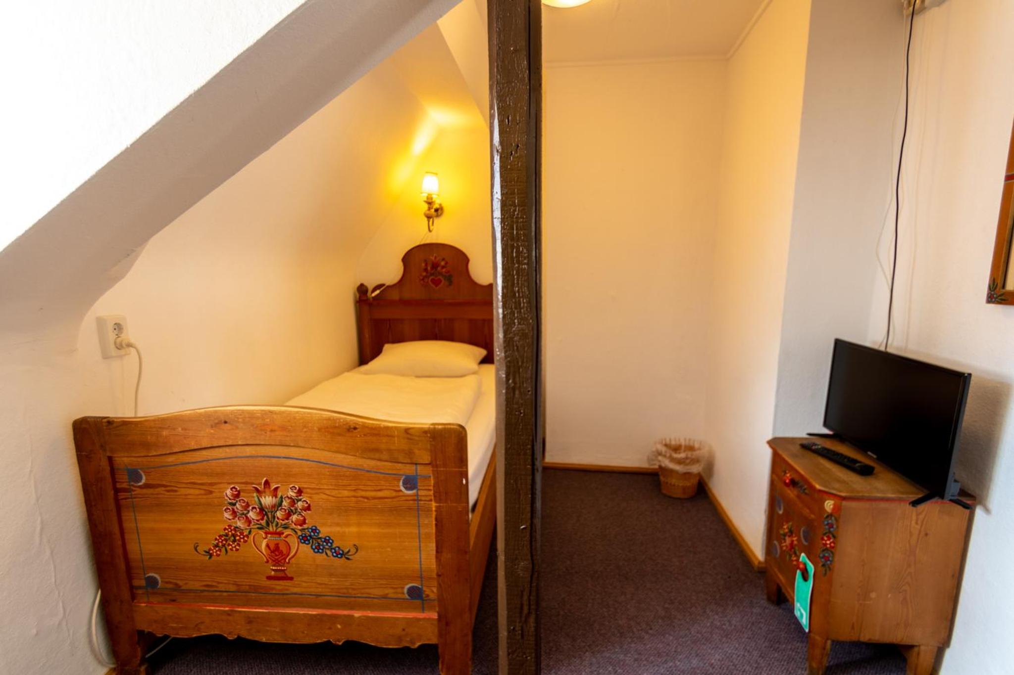 Twin Room - Photo 1