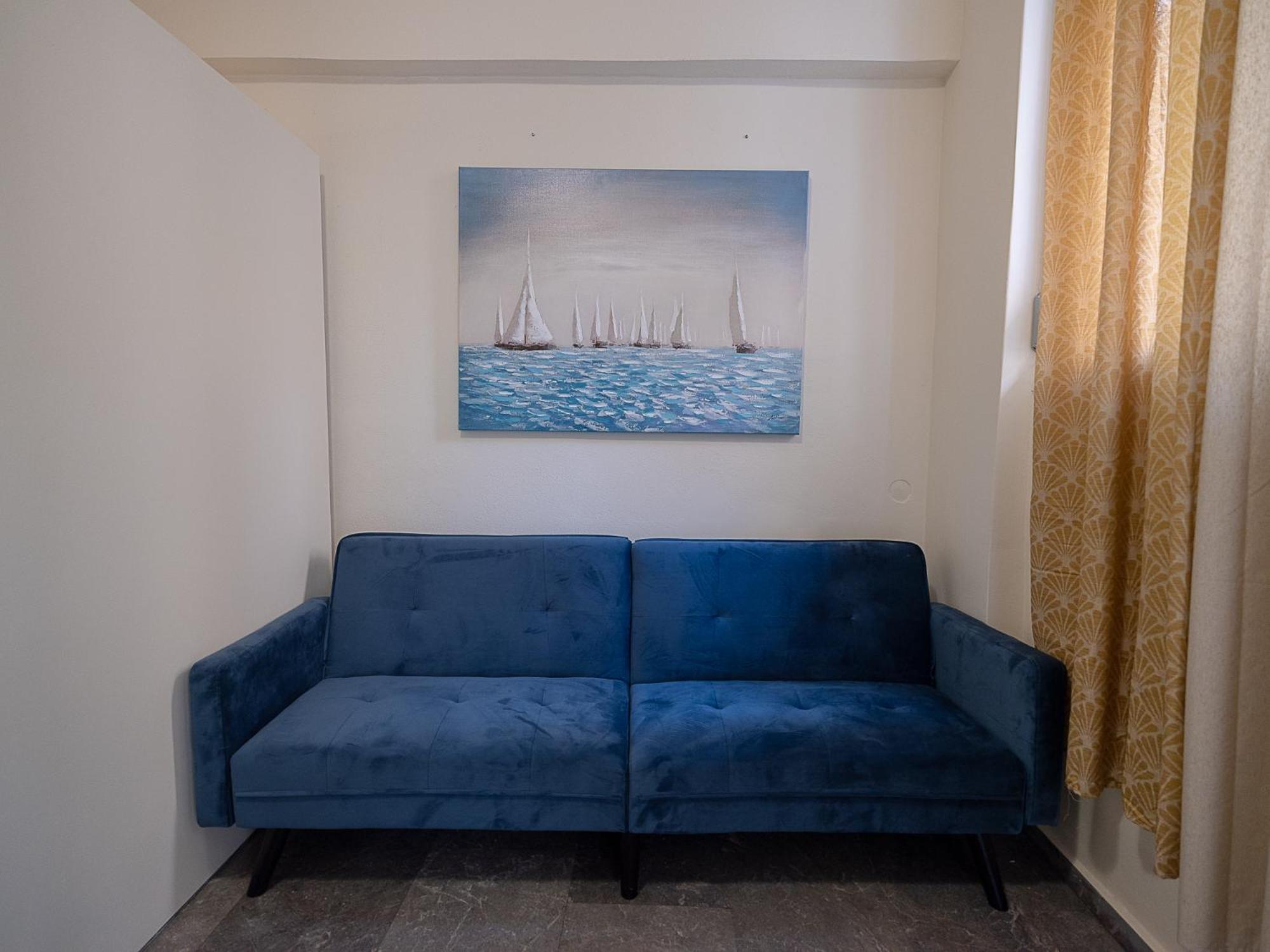 Studio - Photo 15
