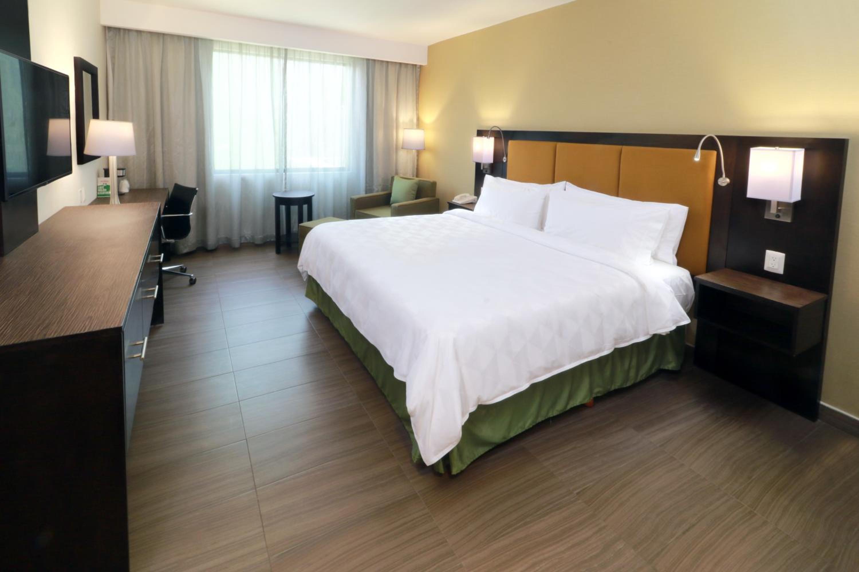Standard King Room - Photo 1