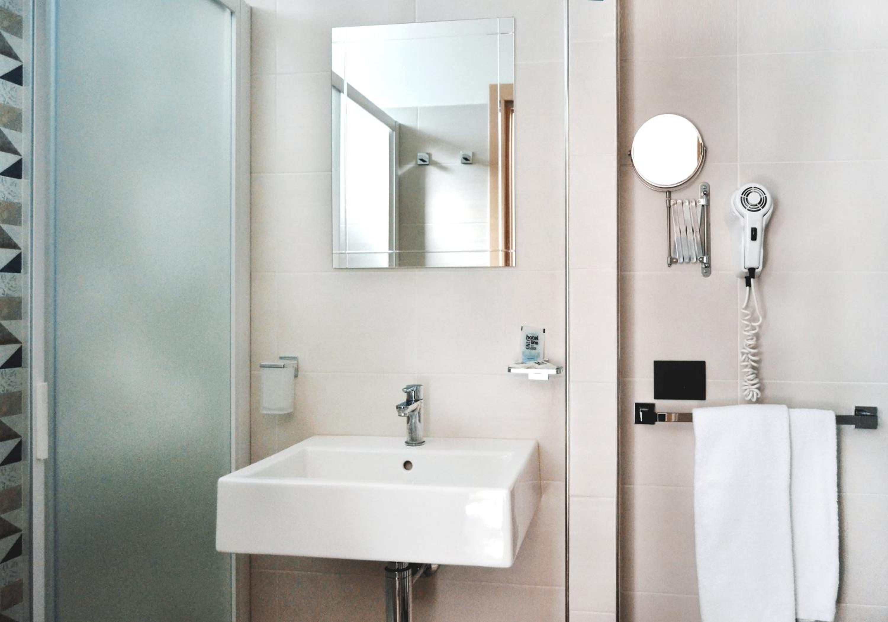 Triple Room - Photo 15