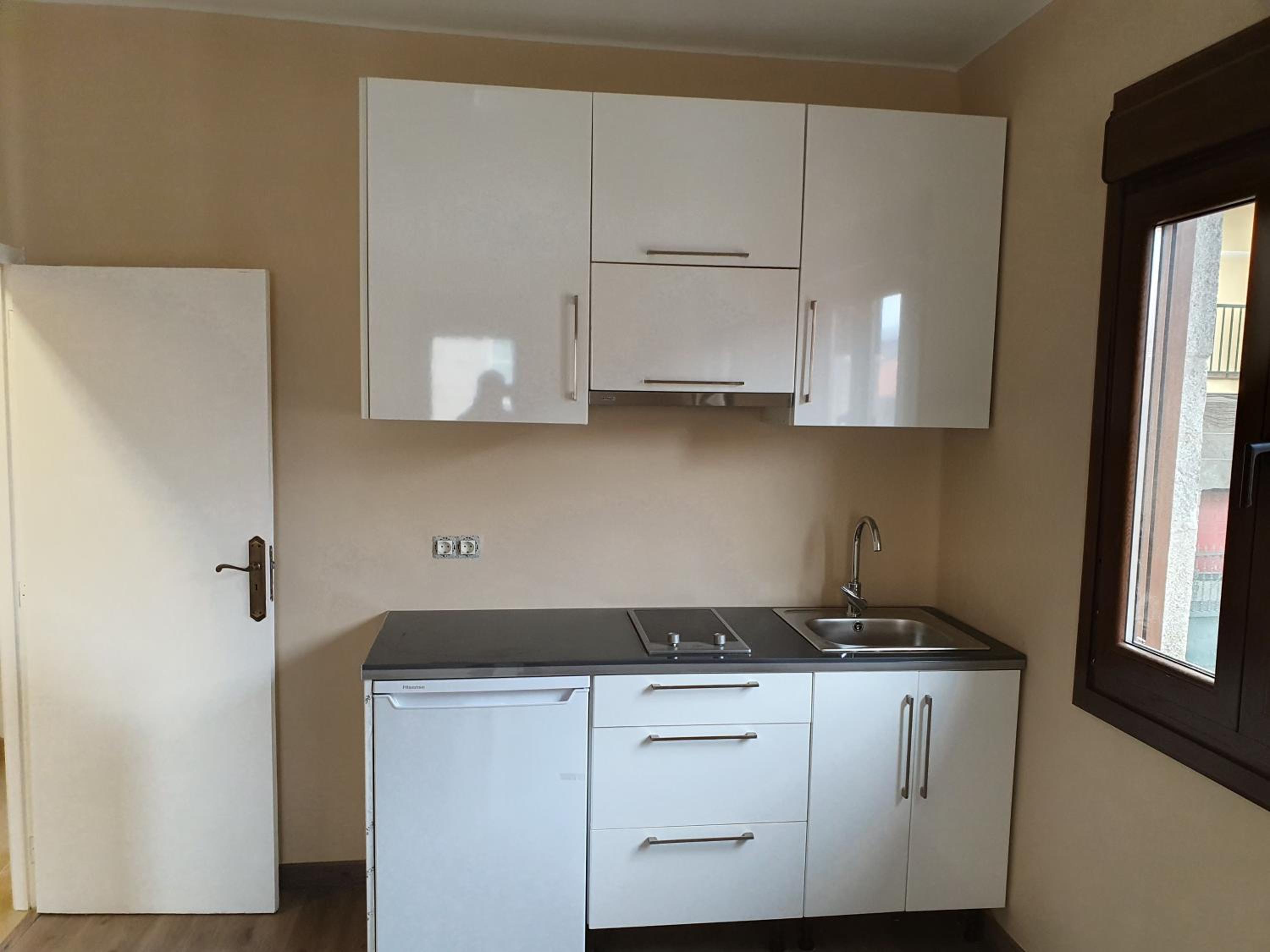 Three-Bedroom House - Photo 2