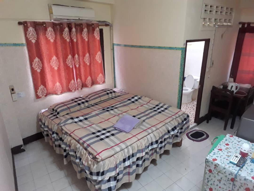 Small Double Room - Photo 9