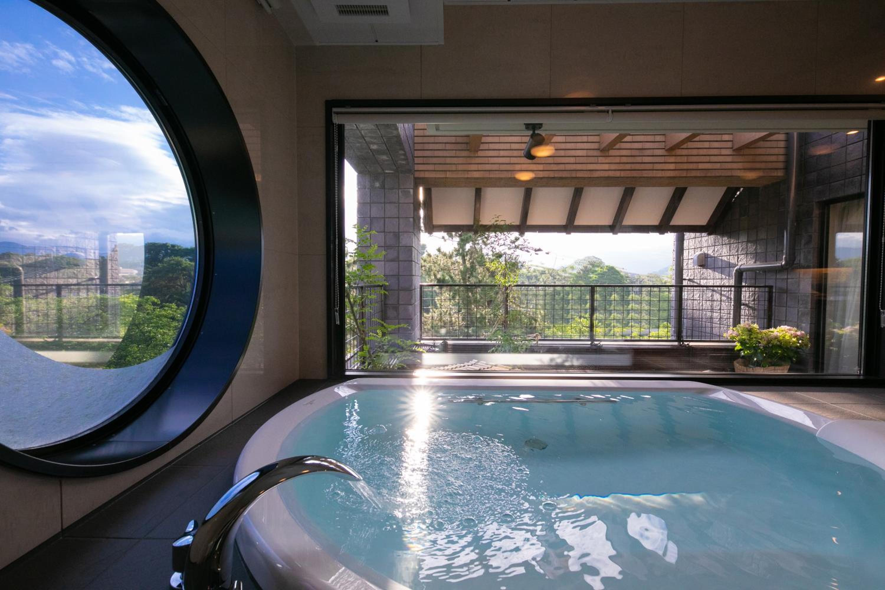 Suite with Spa Bath
