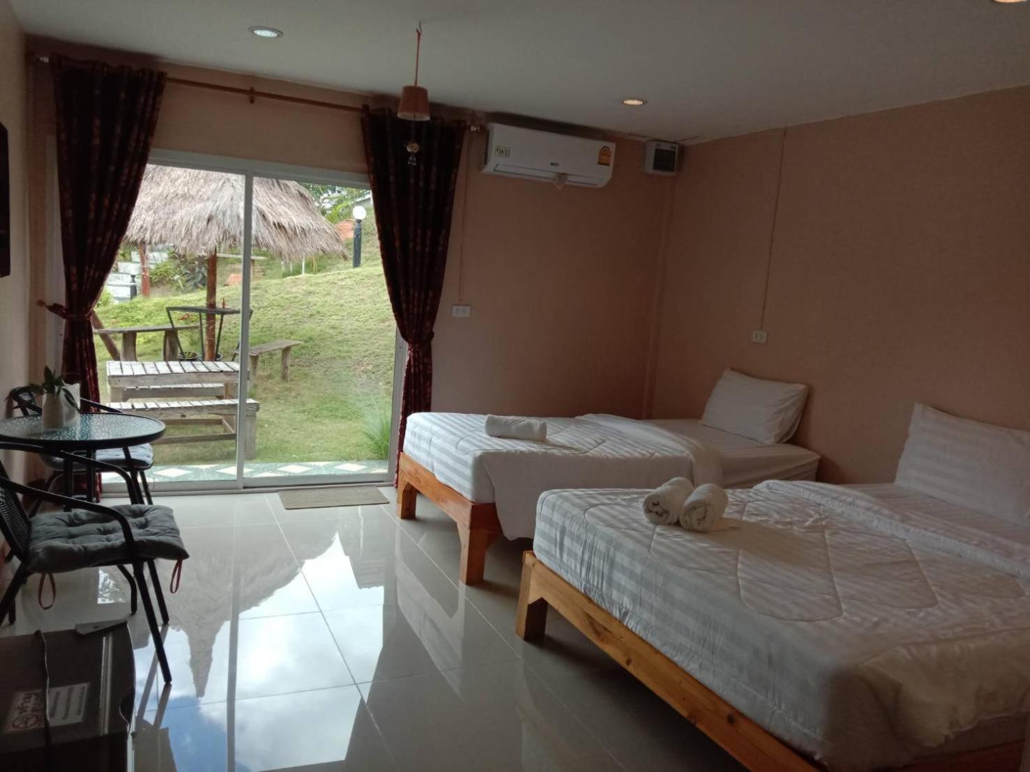 Triple Room with View - Photo 2