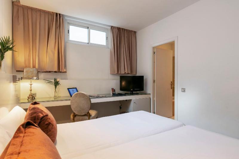 Double Room Plus photo 3