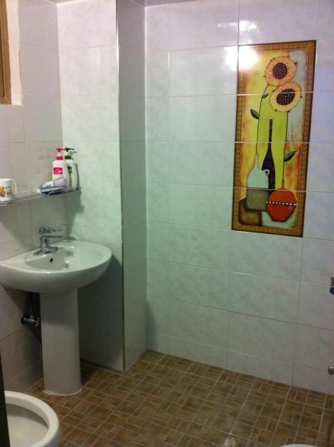 Family Room With Shower photo 2