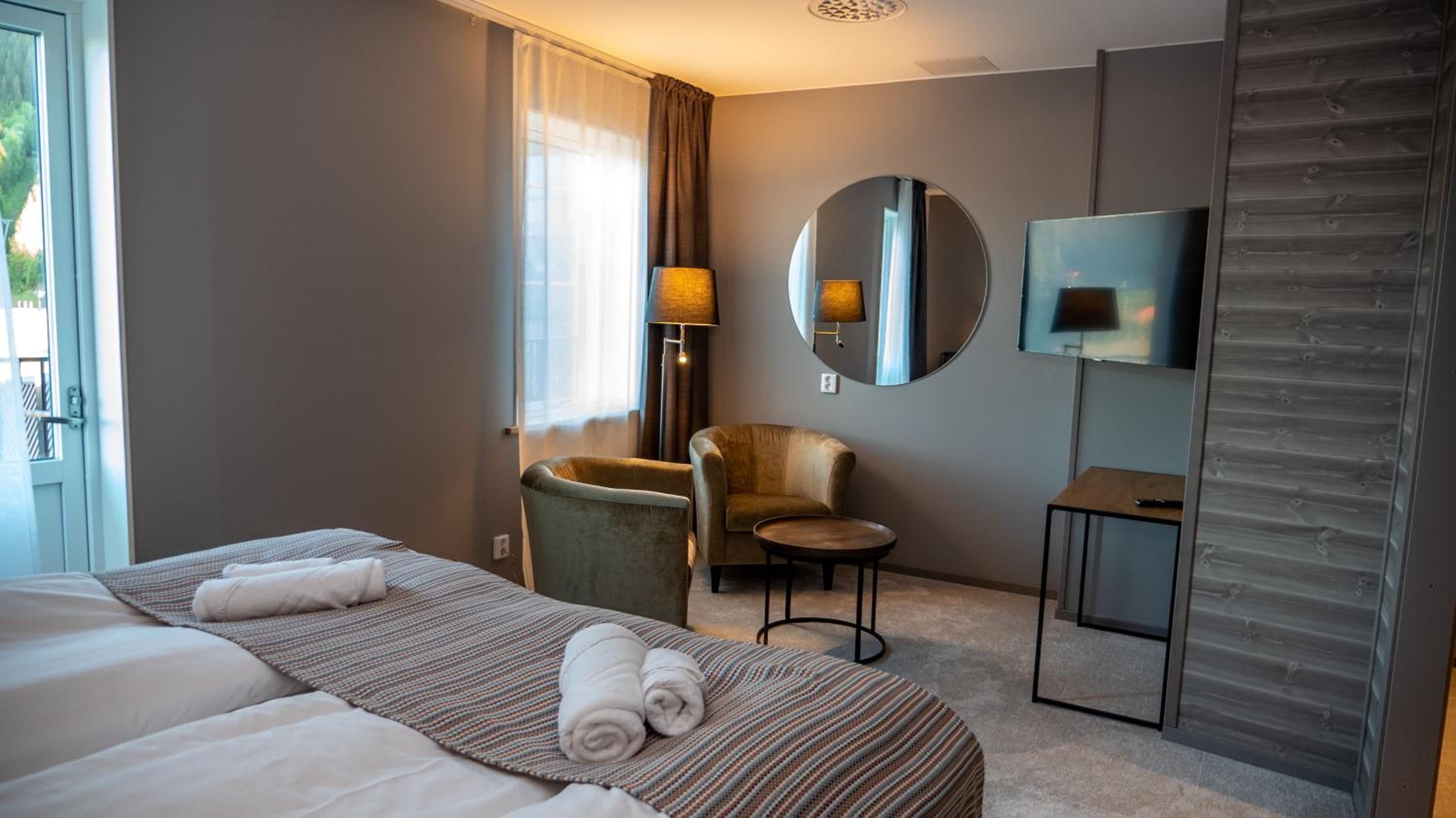 Double Room - Photo 2