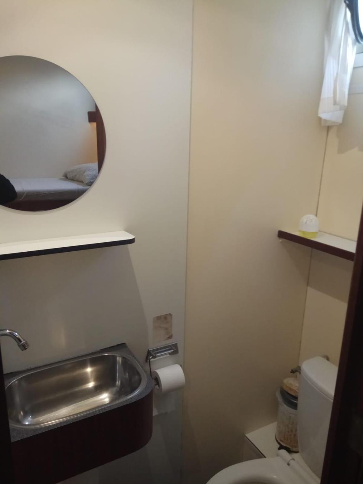 Twin Room with Private Bathroom photo 2