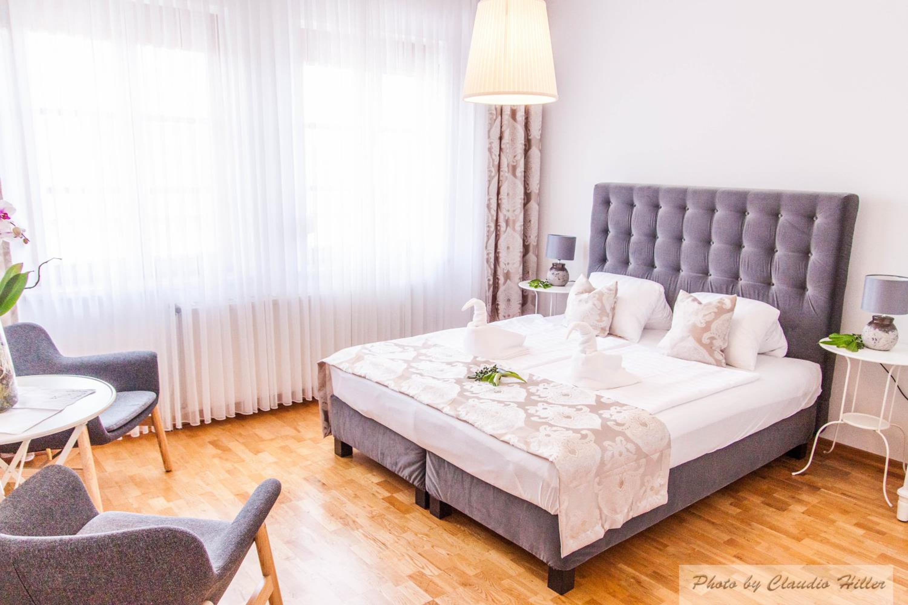 Double Room with Private Bathroom photo 2
