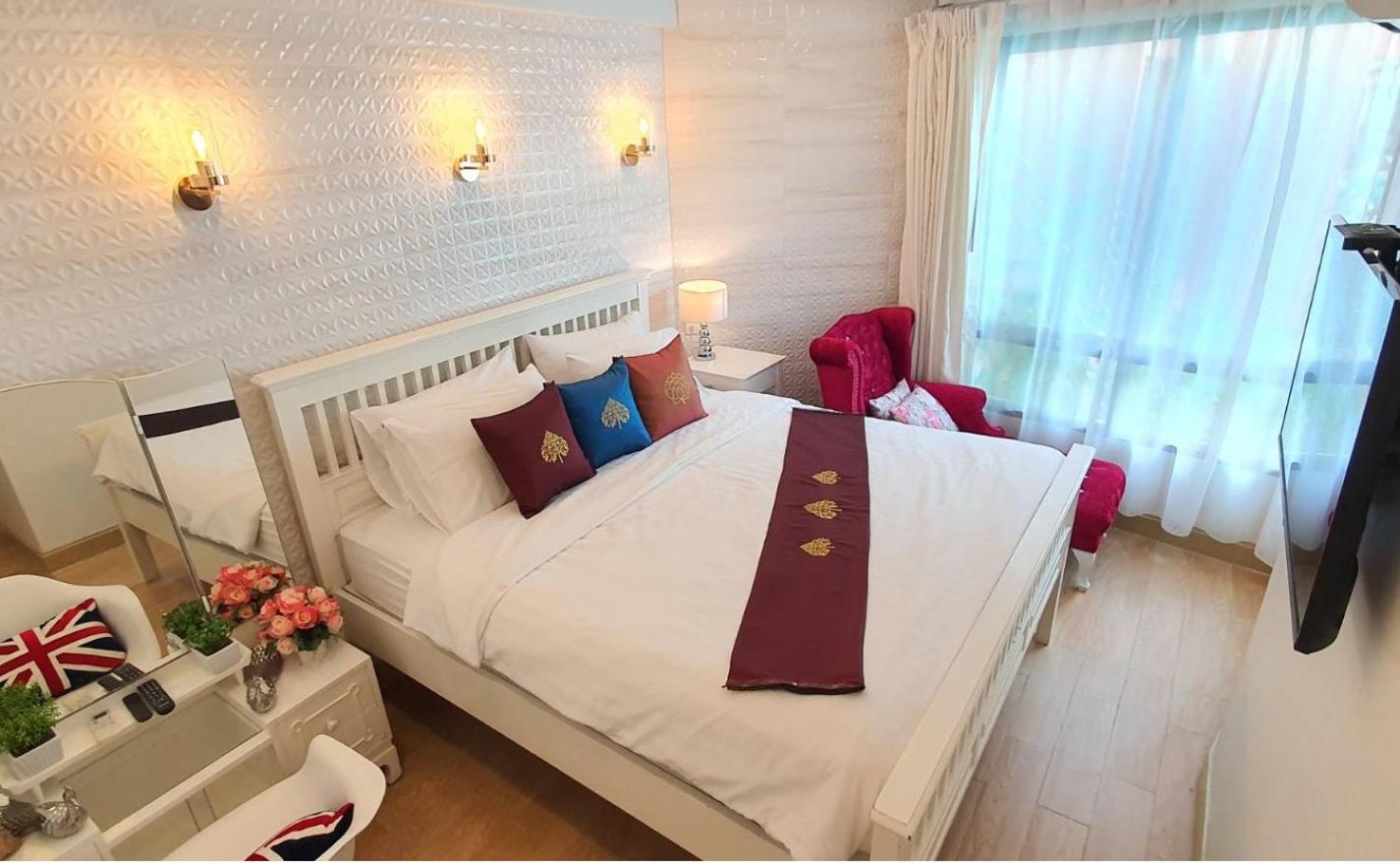 One-Bedroom Apartment - Photo 27
