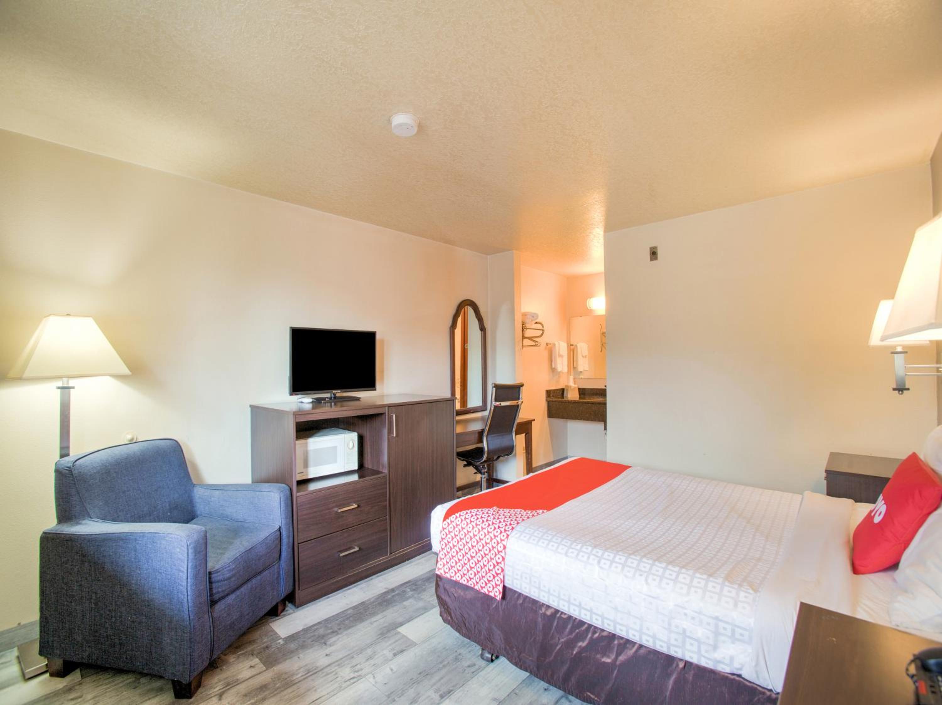 Queen Room - Photo 4