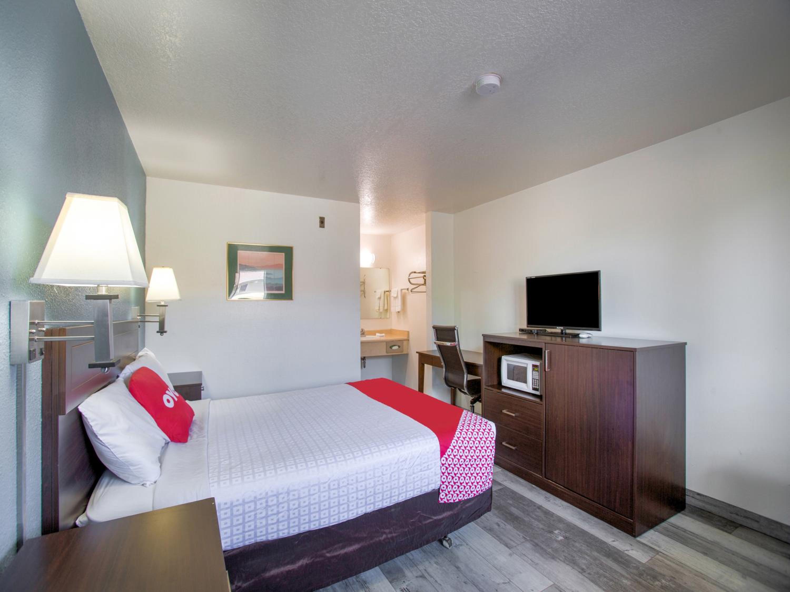 Queen Room - Photo 5