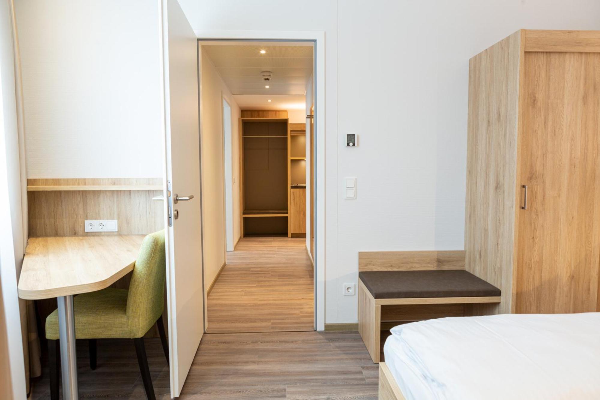 Suite - Photo 2