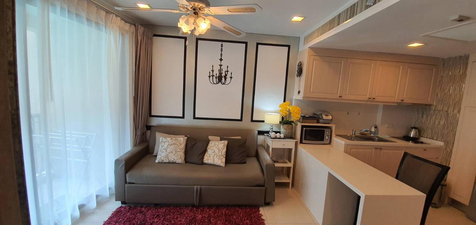 One-Bedroom Apartment - Photo 18