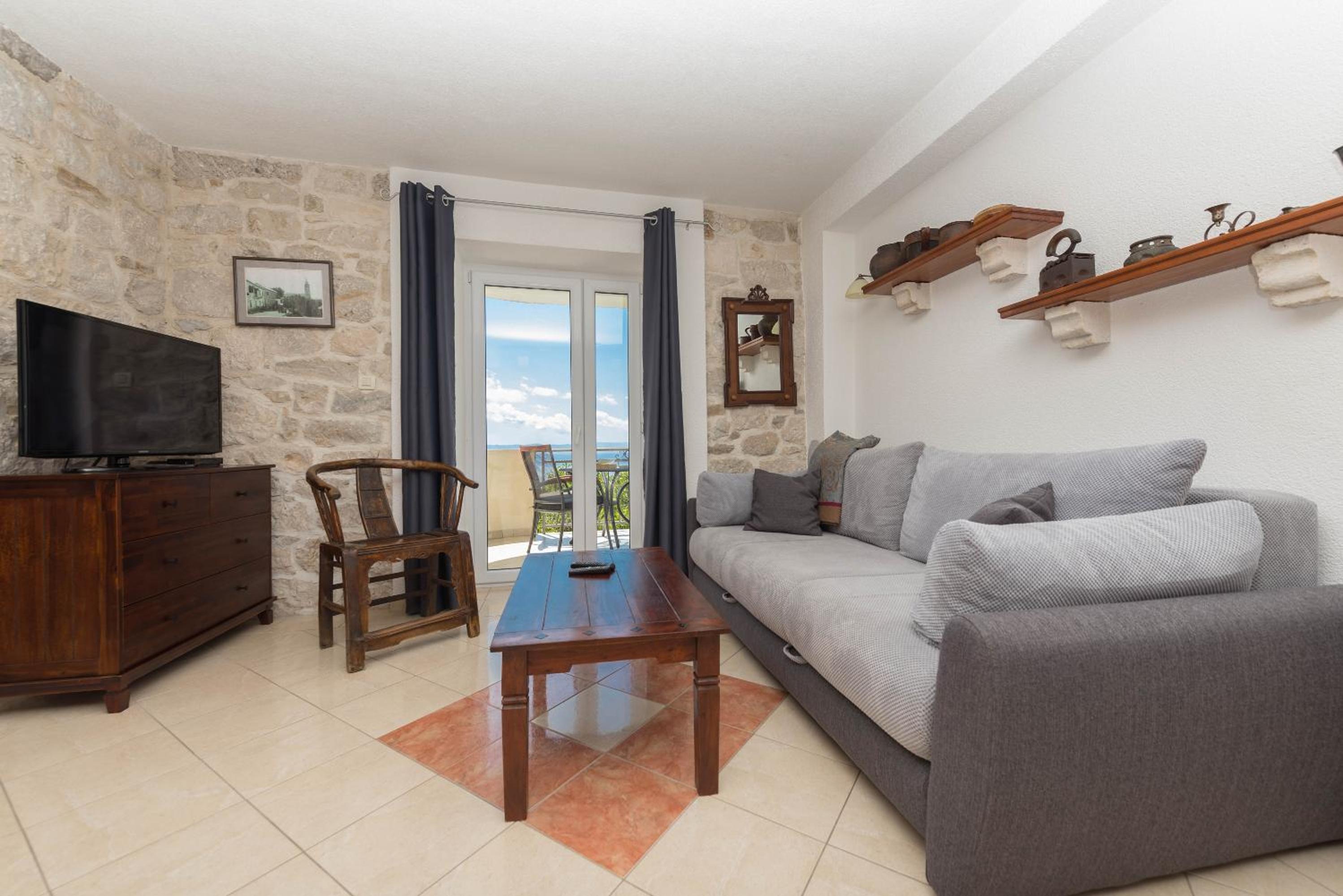Villa with Sea View - Photo 1