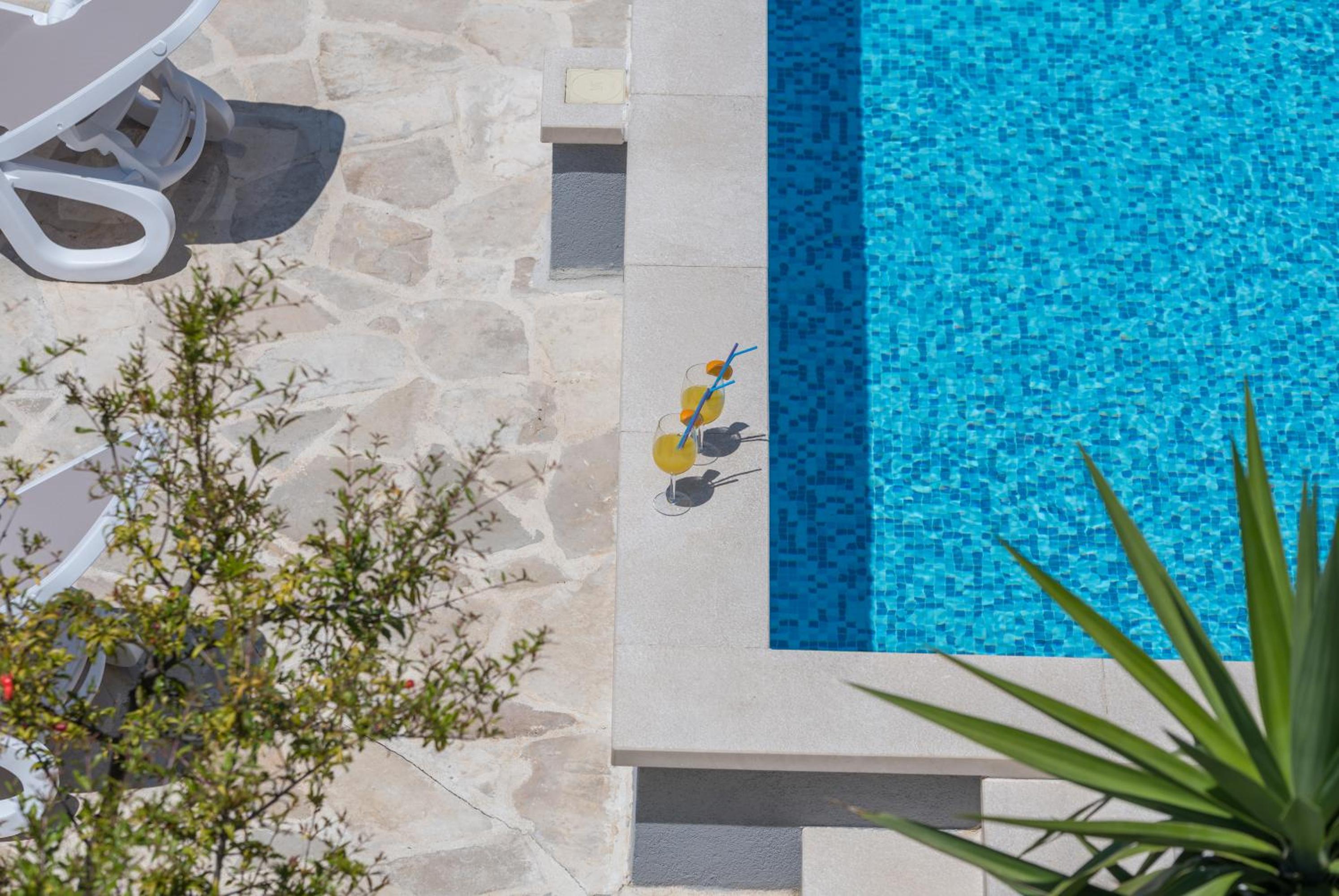 Villa with Sea View - Photo 10