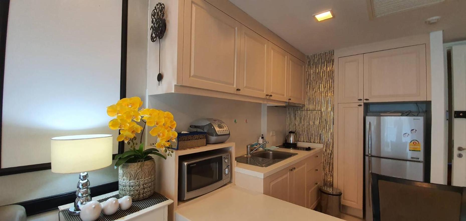 One-Bedroom Apartment - Photo 16