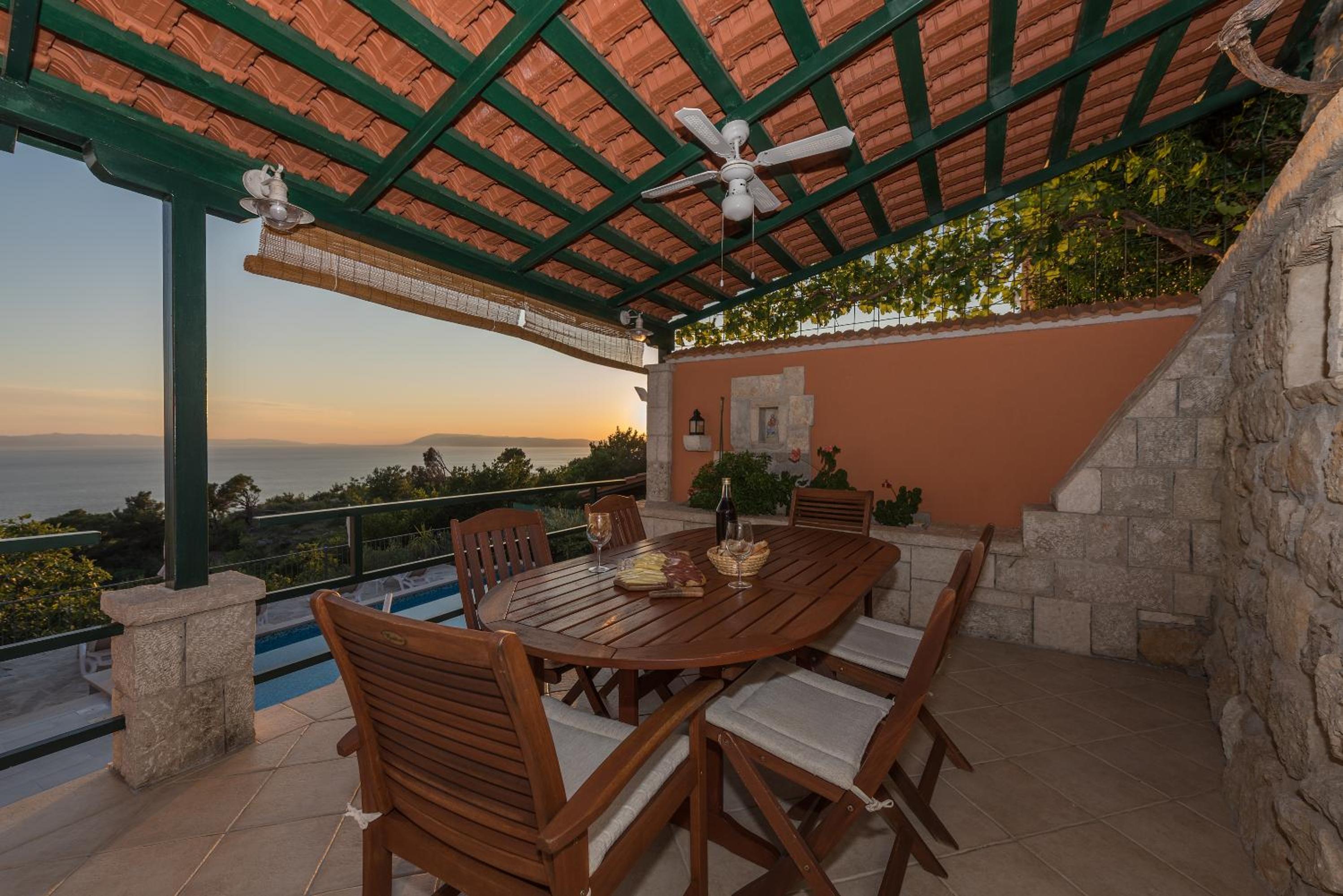 Villa with Sea View - Photo 16