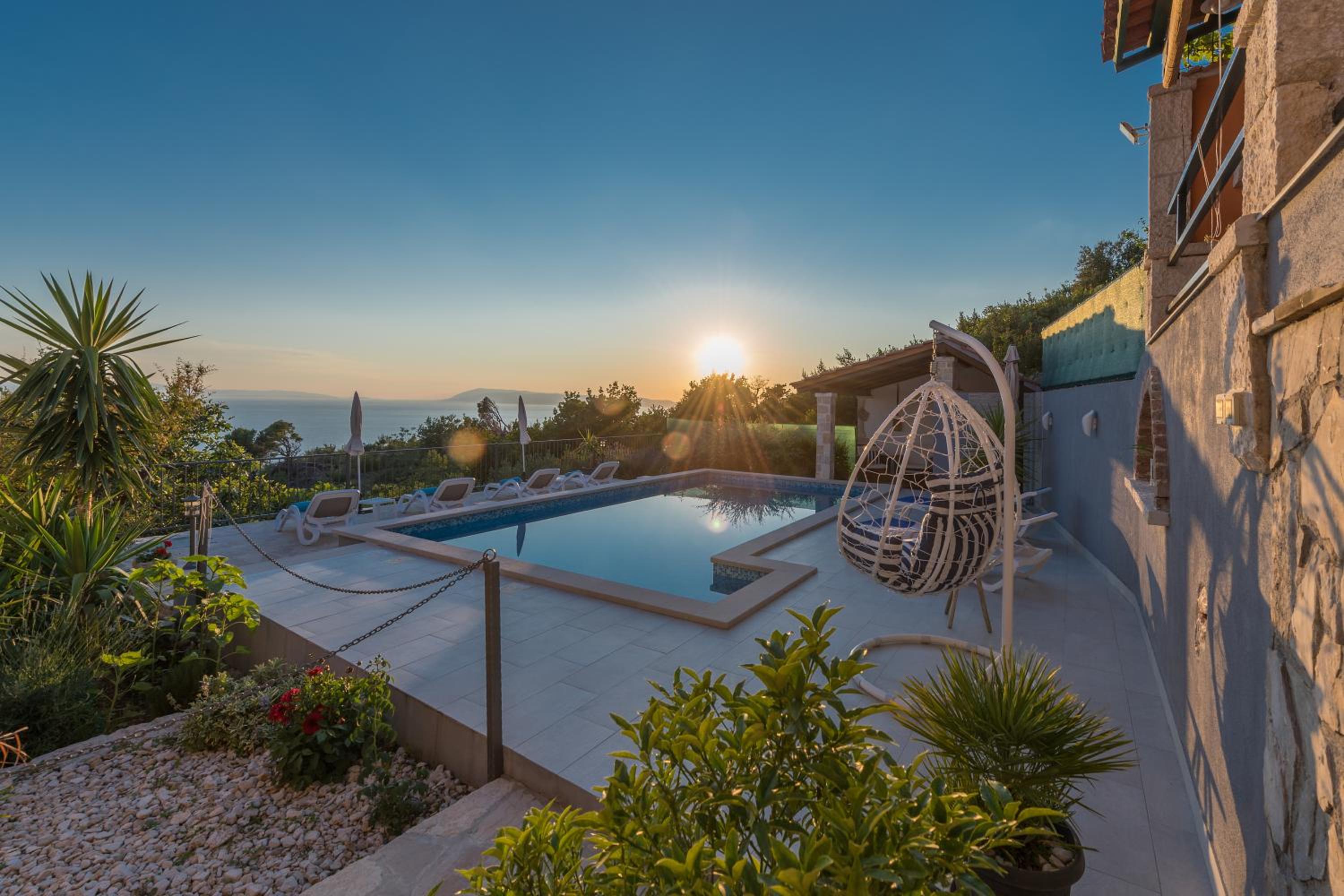 Villa with Sea View - Photo 17