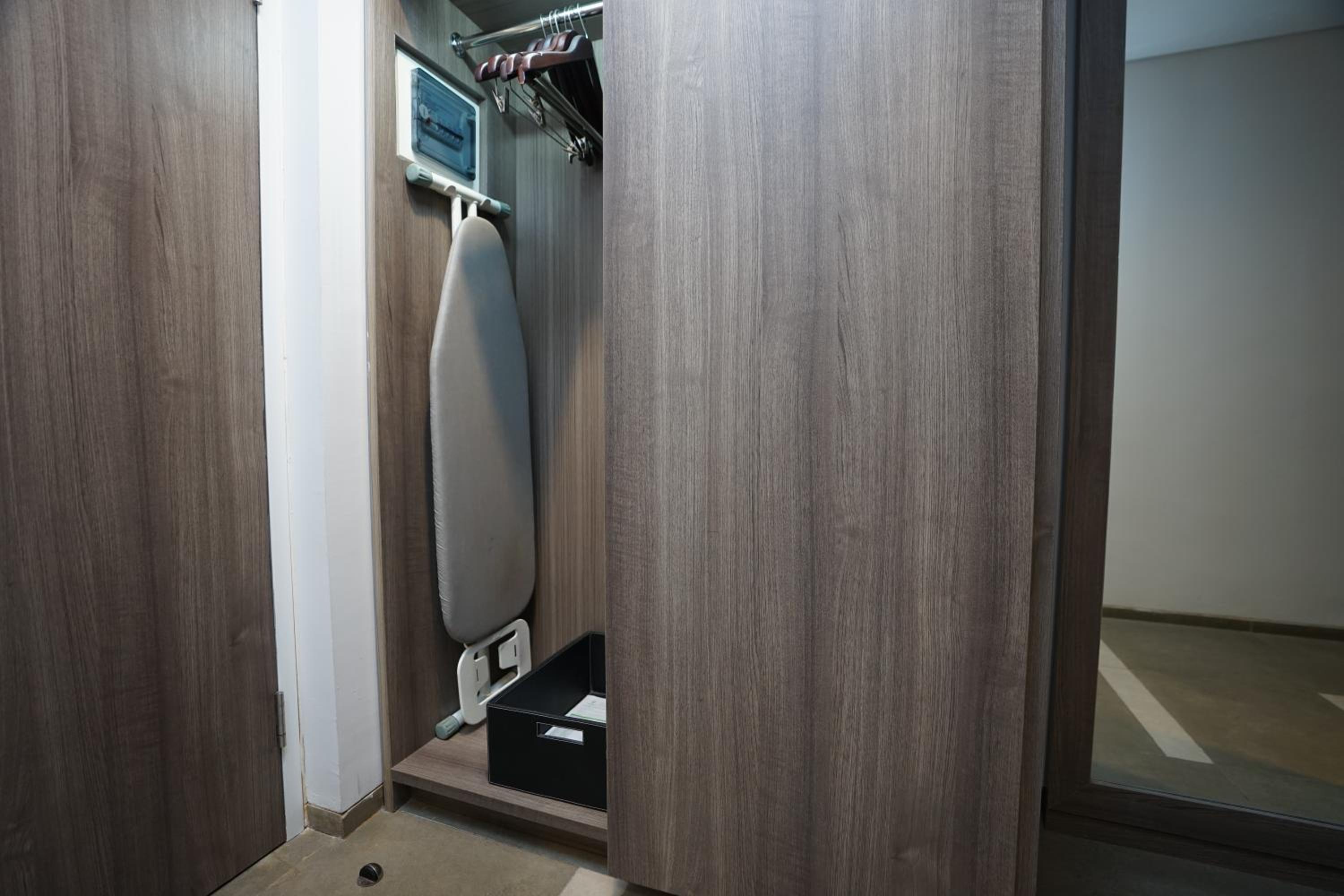 Premium Twin Room - Photo 4