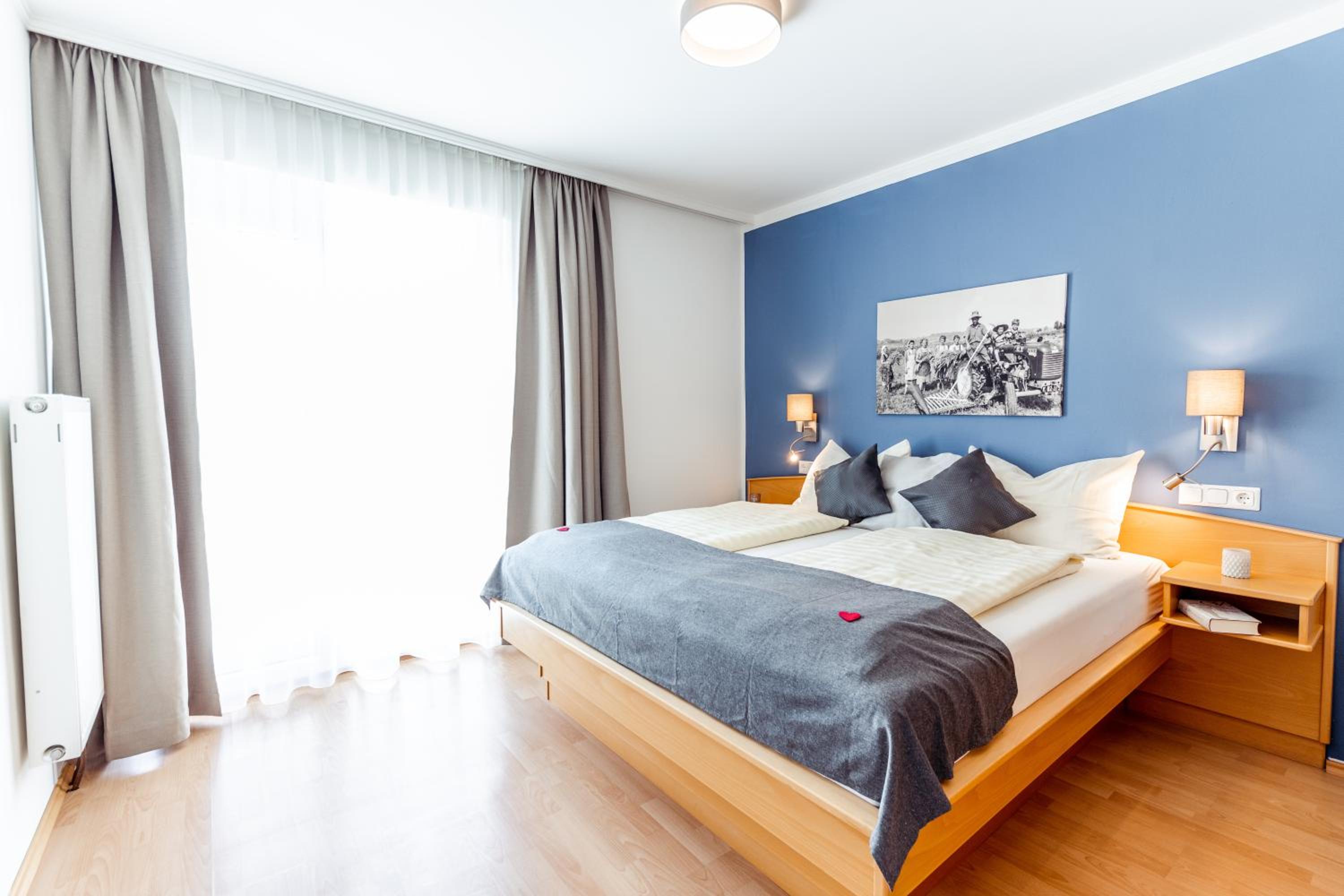 One-Bedroom Apartment with Sofa Bed photo 1