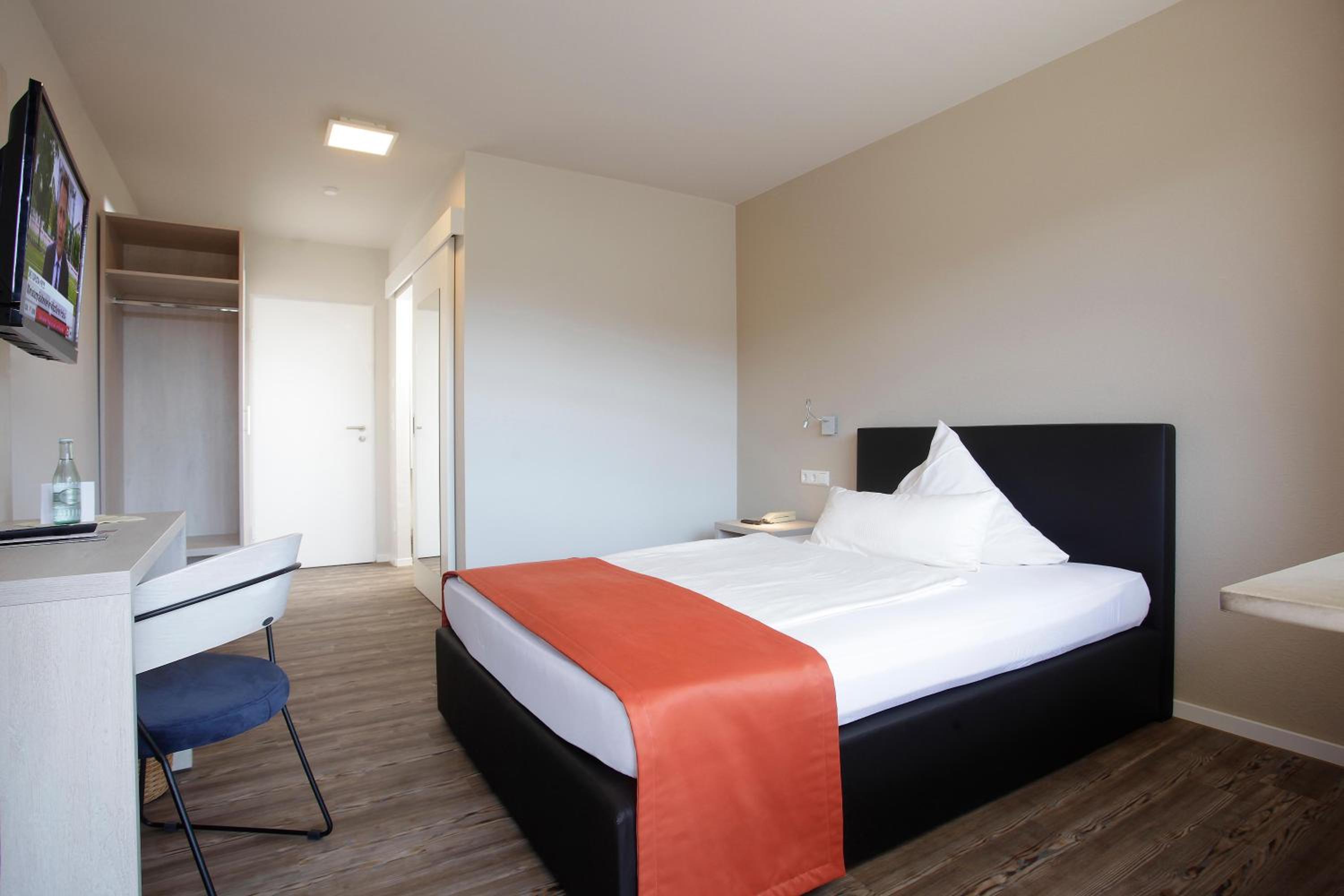 Single Room photo 2