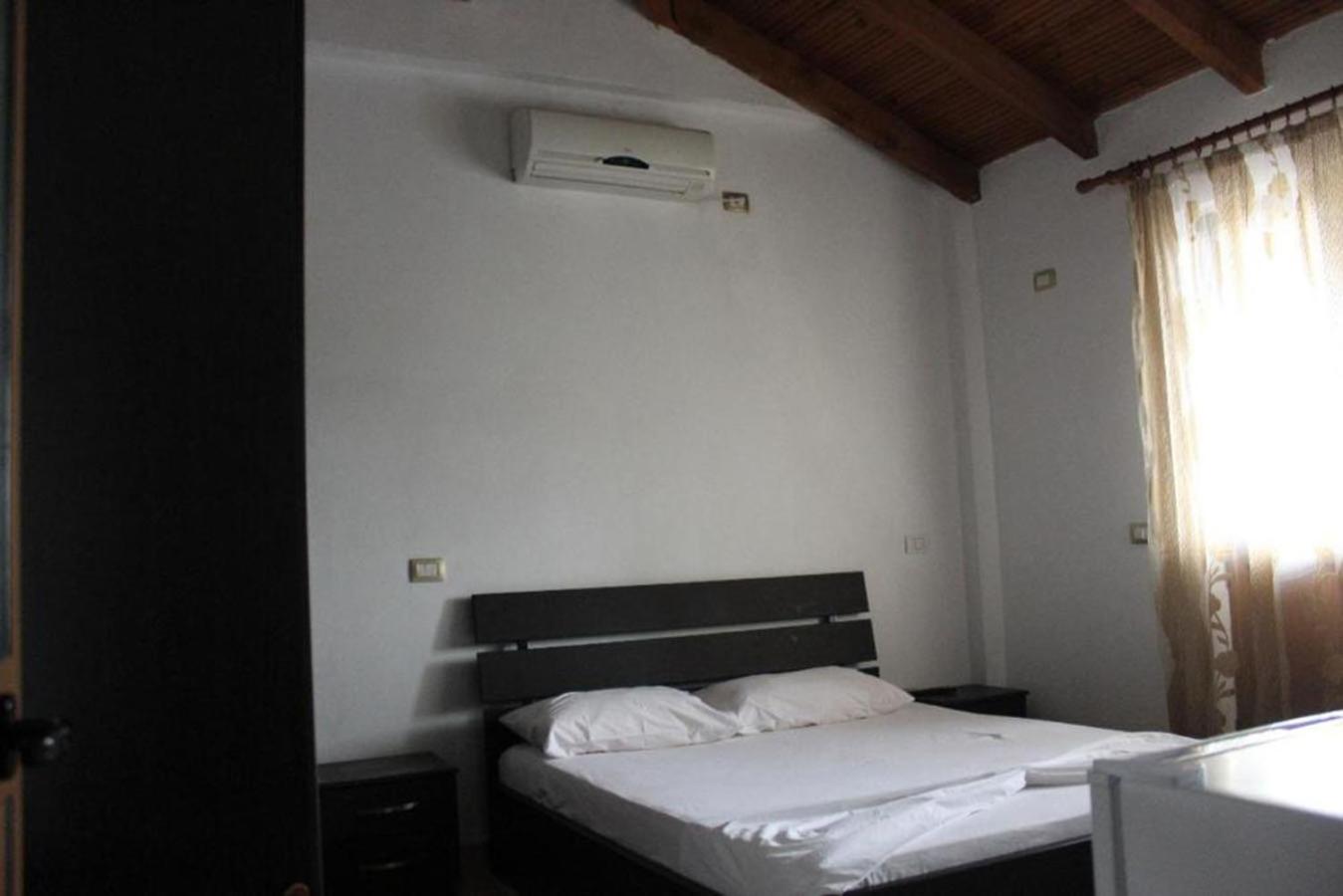 Small Double Room photo 1