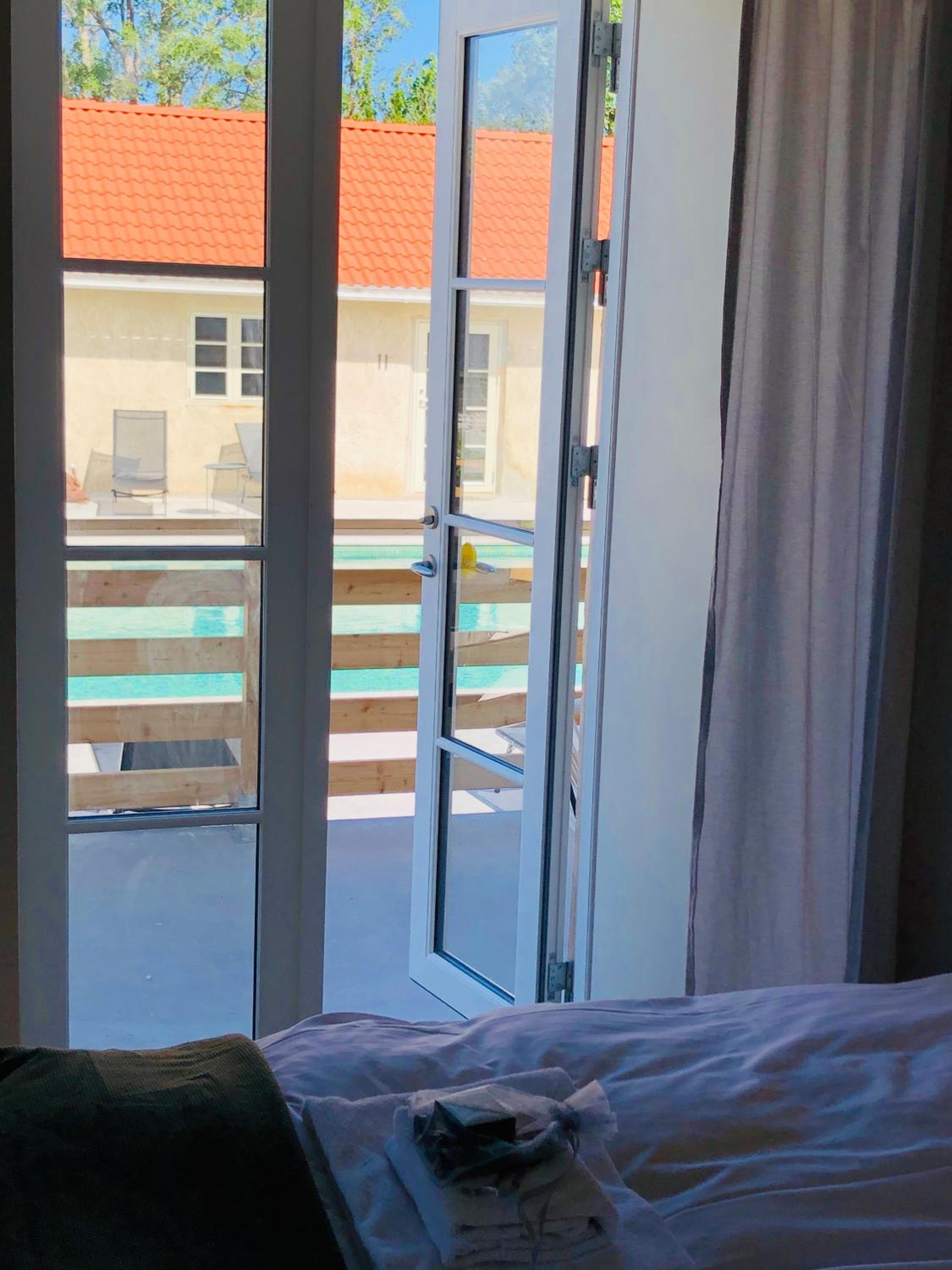 King Suite with Pool View - Photo 10