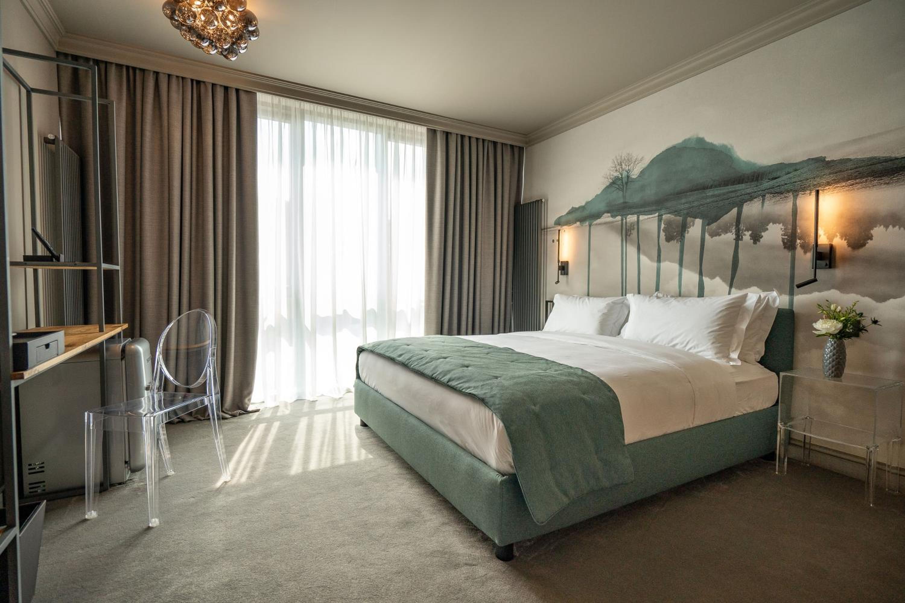 Superior King Room