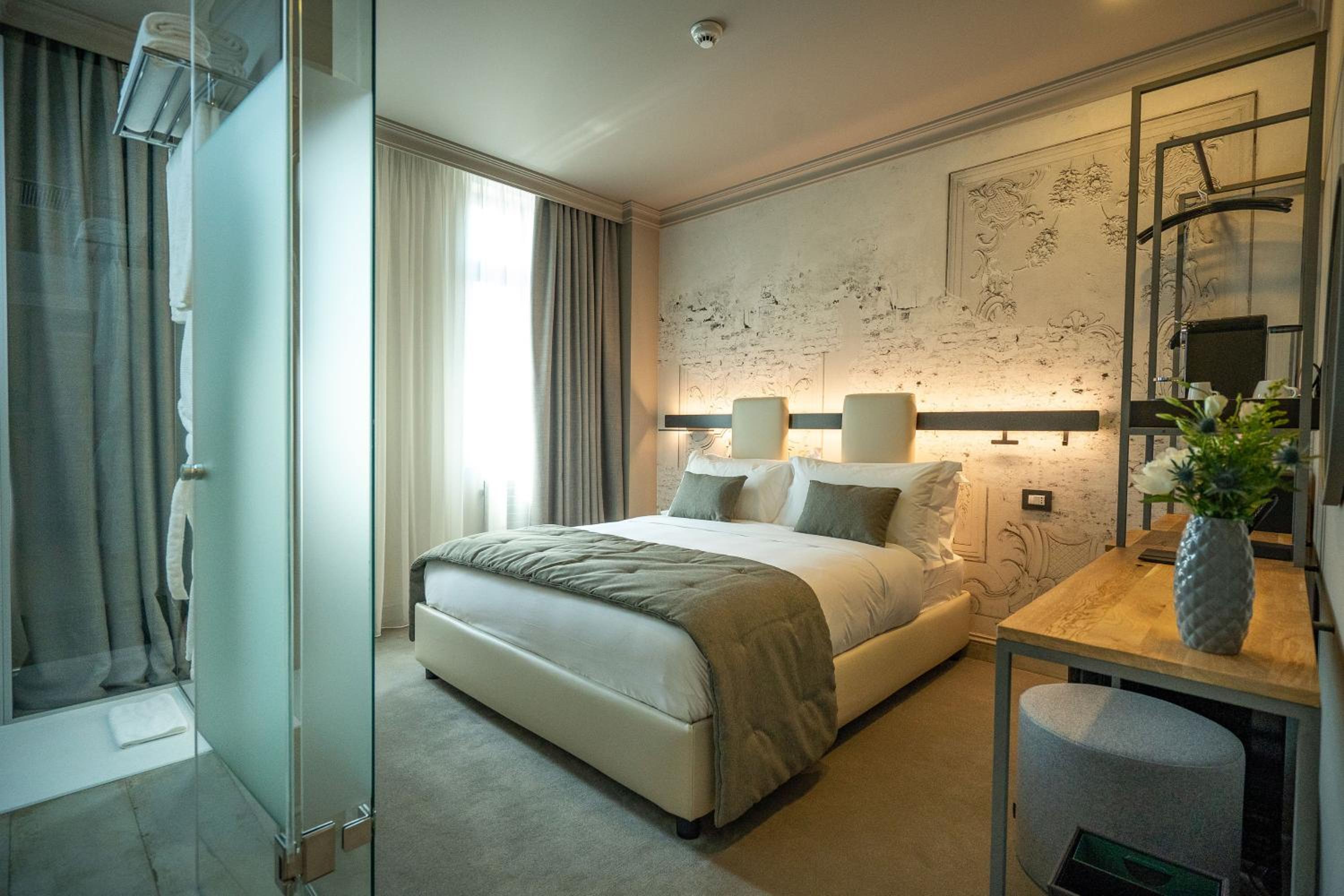 Superior Queen Room