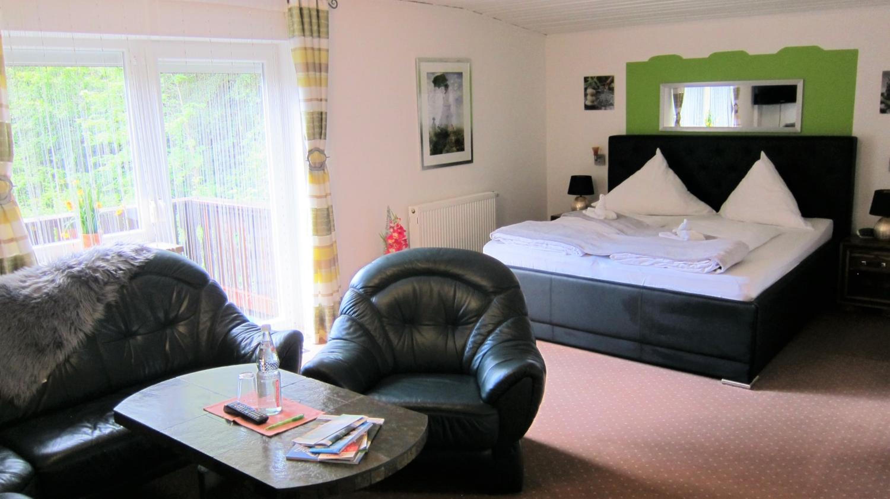 Deluxe Family Room photo 1