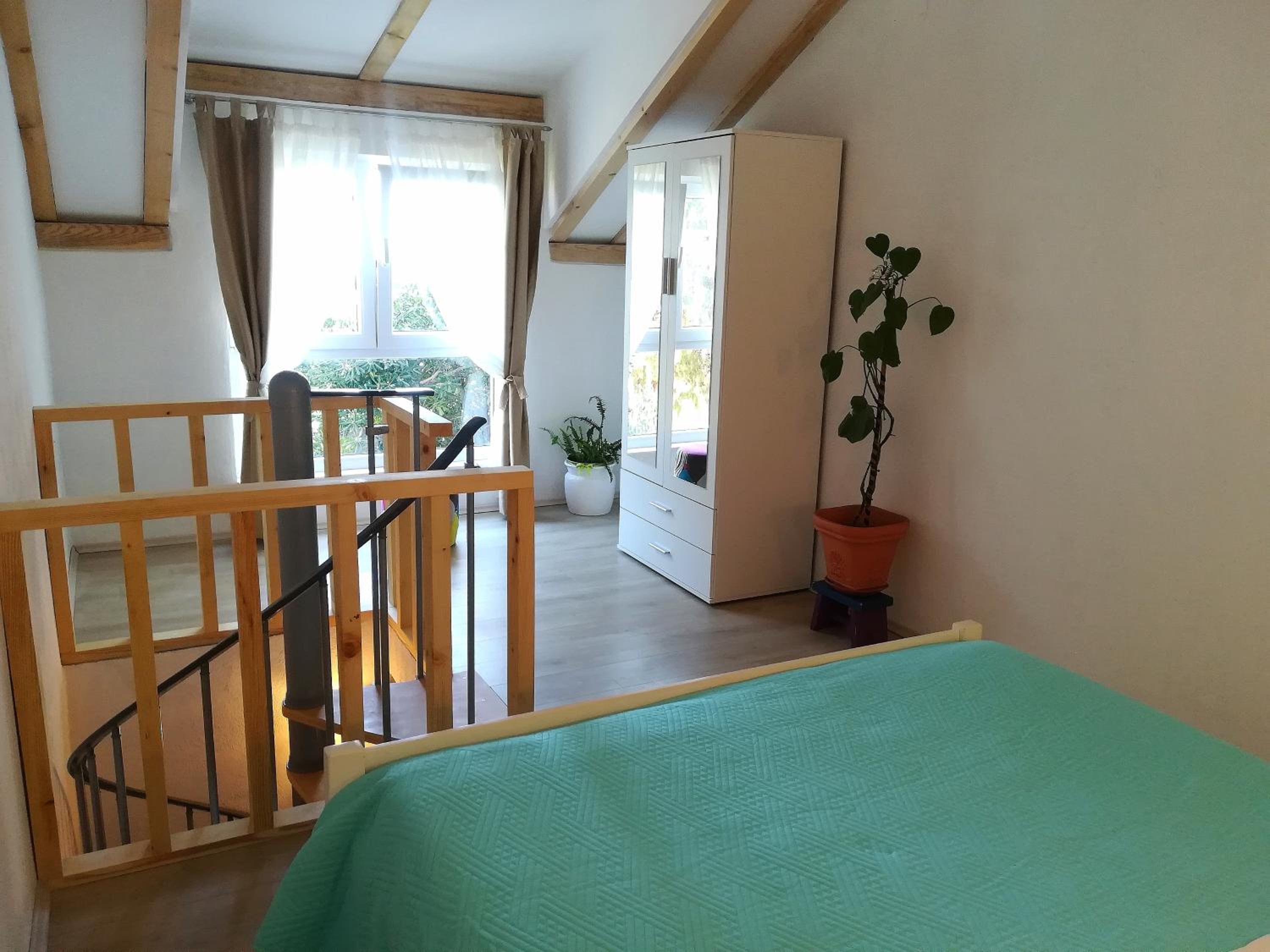 One-Bedroom Apartment - Photo 5
