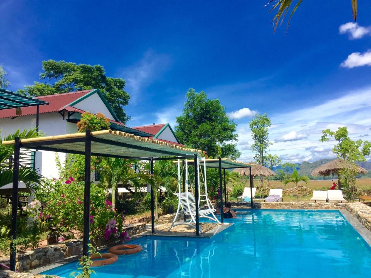 Deluxe Bungalow with Garden View - Photo 15