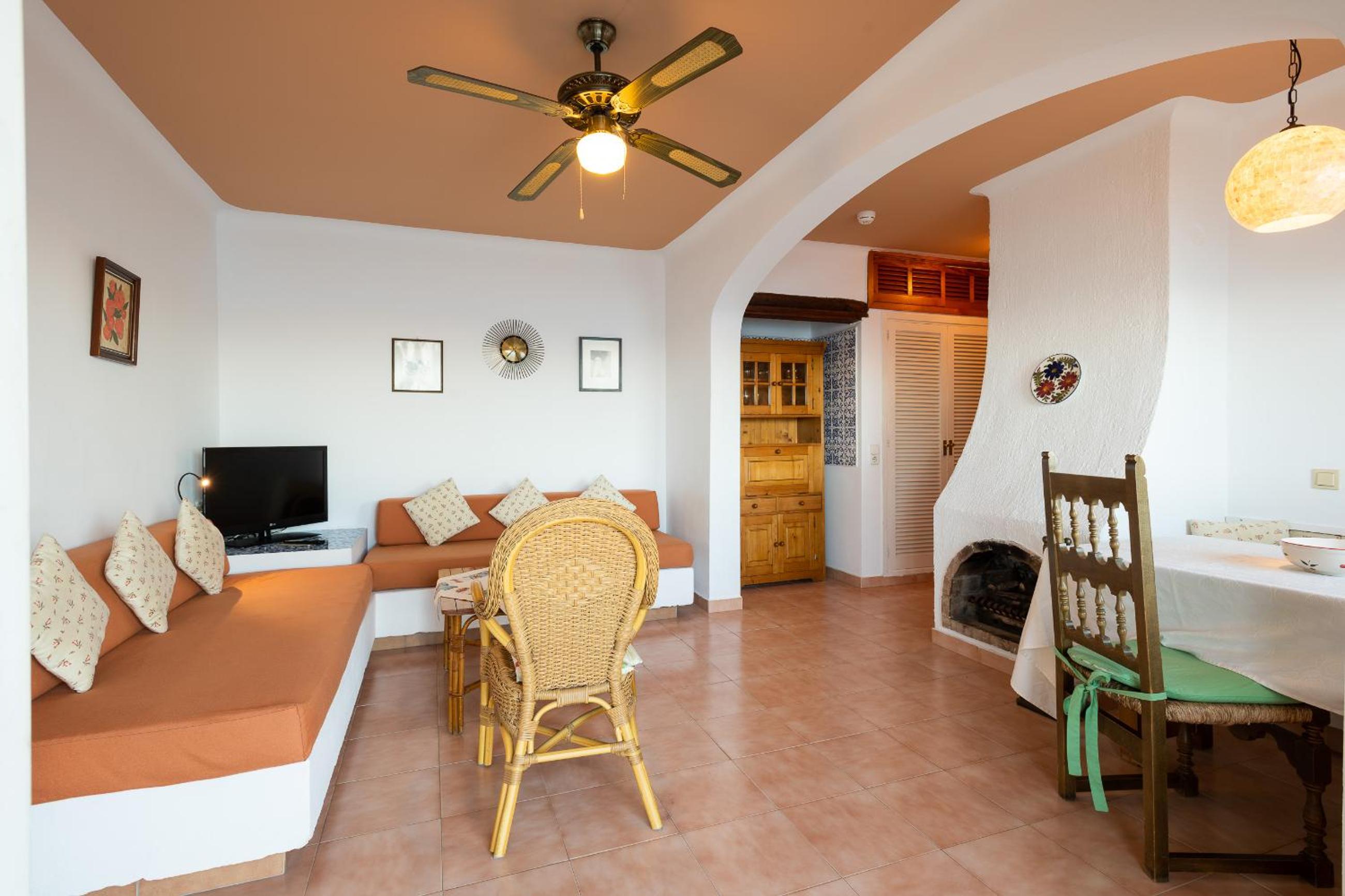 One-Bedroom Apartment with Garden View photo 3