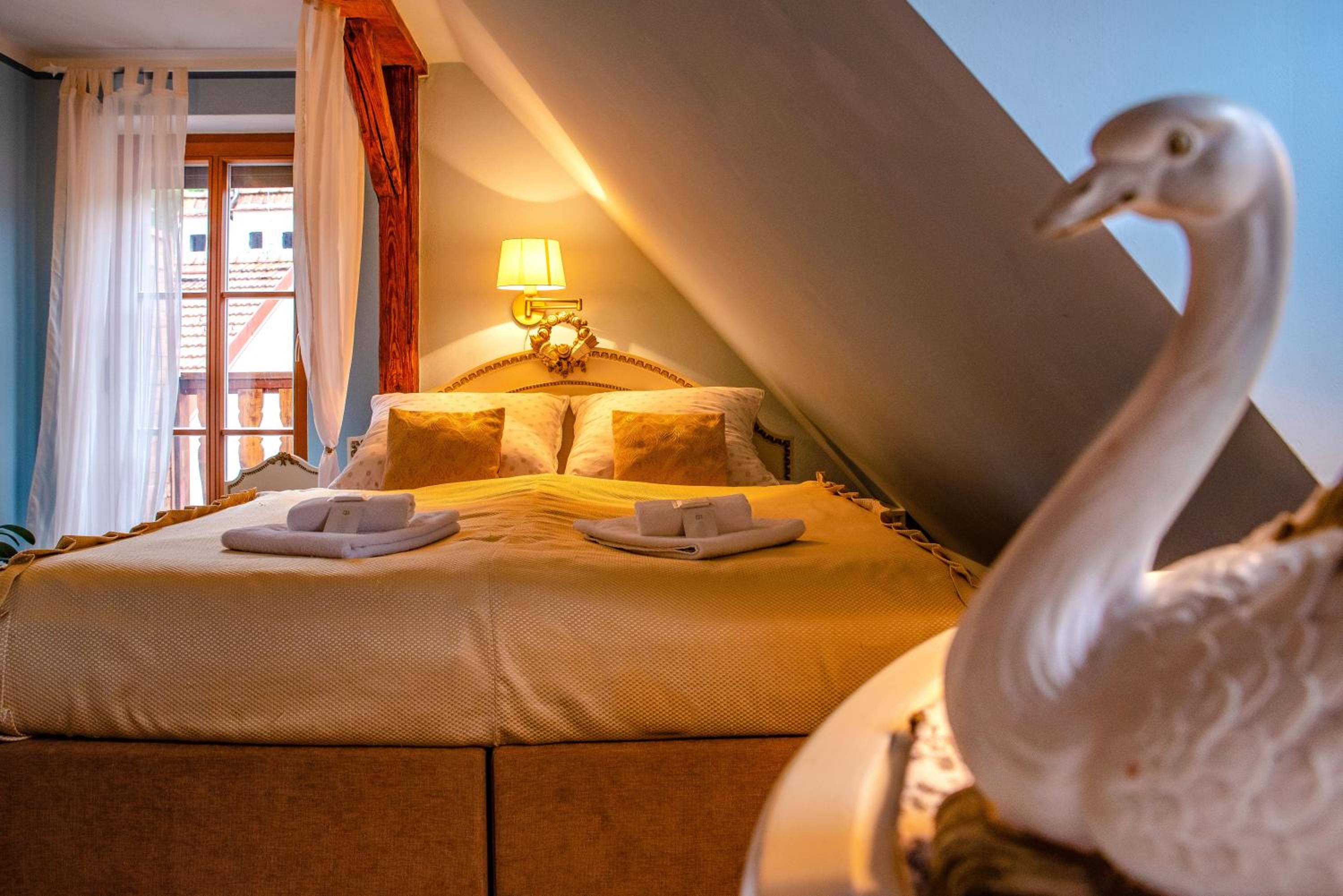 Attic Double Room with Balcony and Castle View photo 2