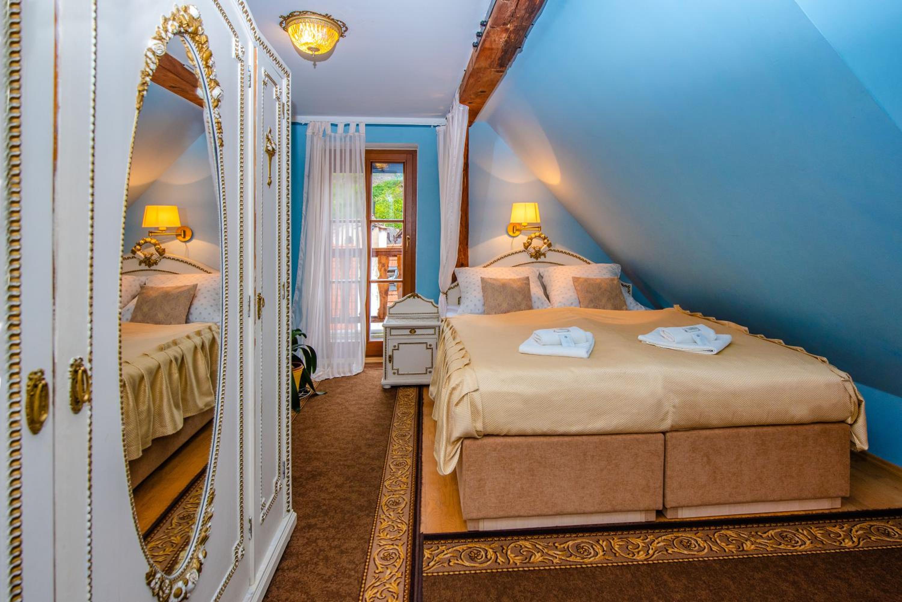 Attic Double Room with Balcony and Castle View photo 1