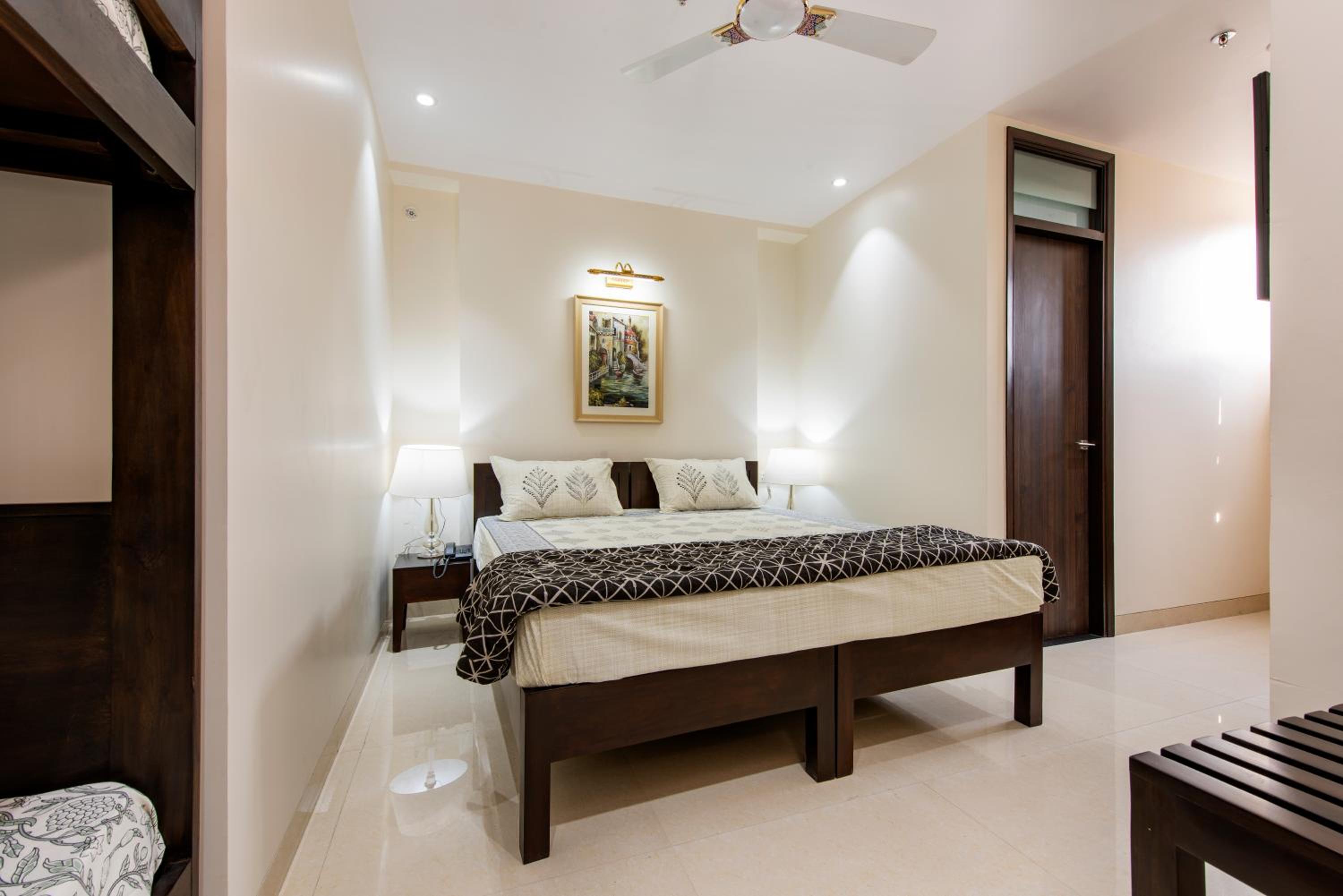 Quadruple Room with Private Bathroom - Photo 42