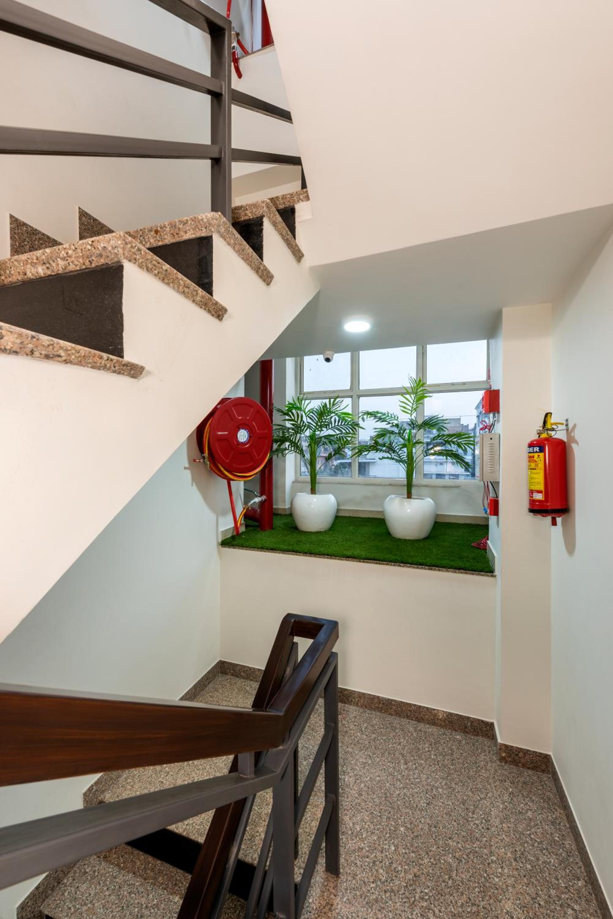 Quadruple Room with Private Bathroom - Photo 24