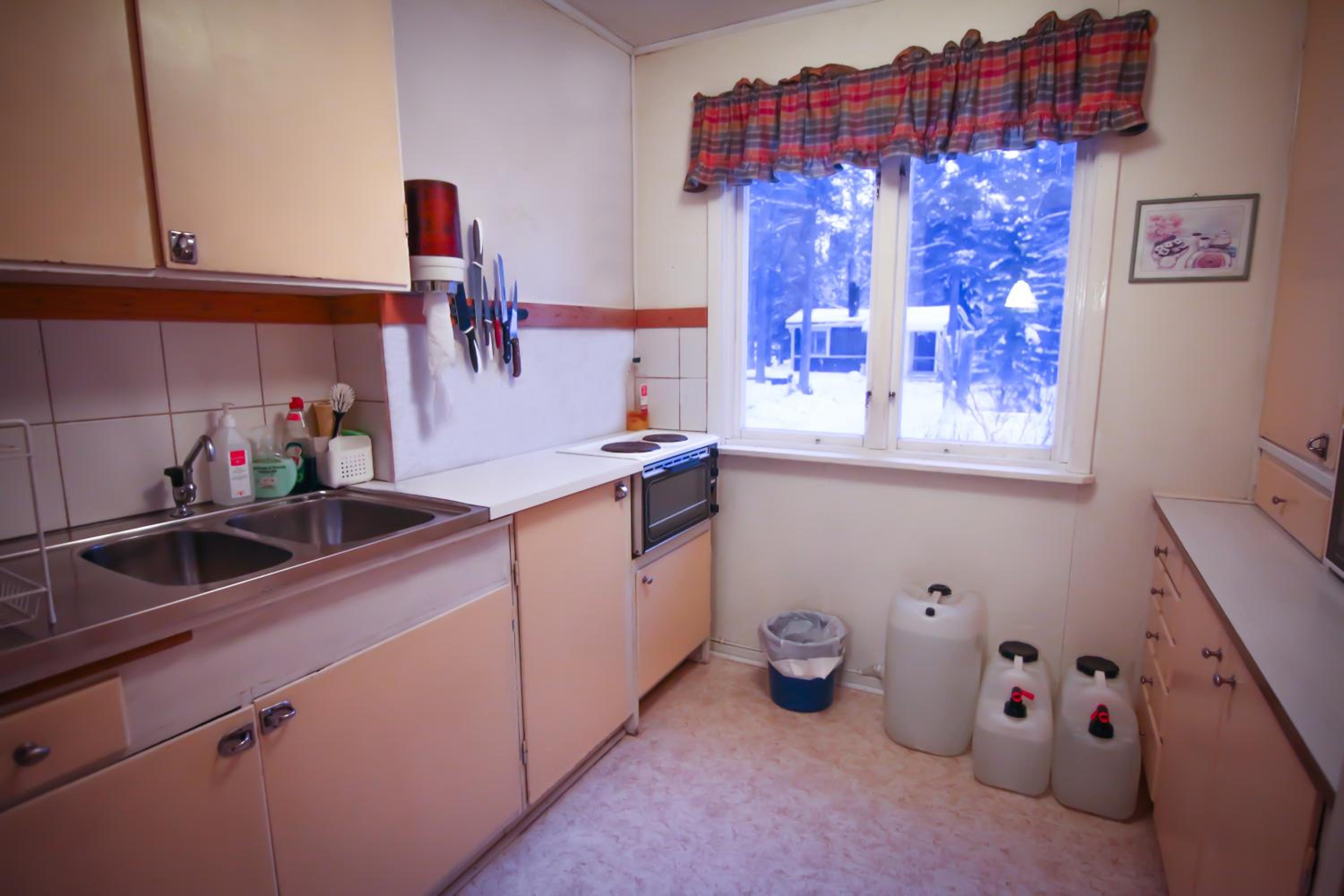 Main Cabin photo 3