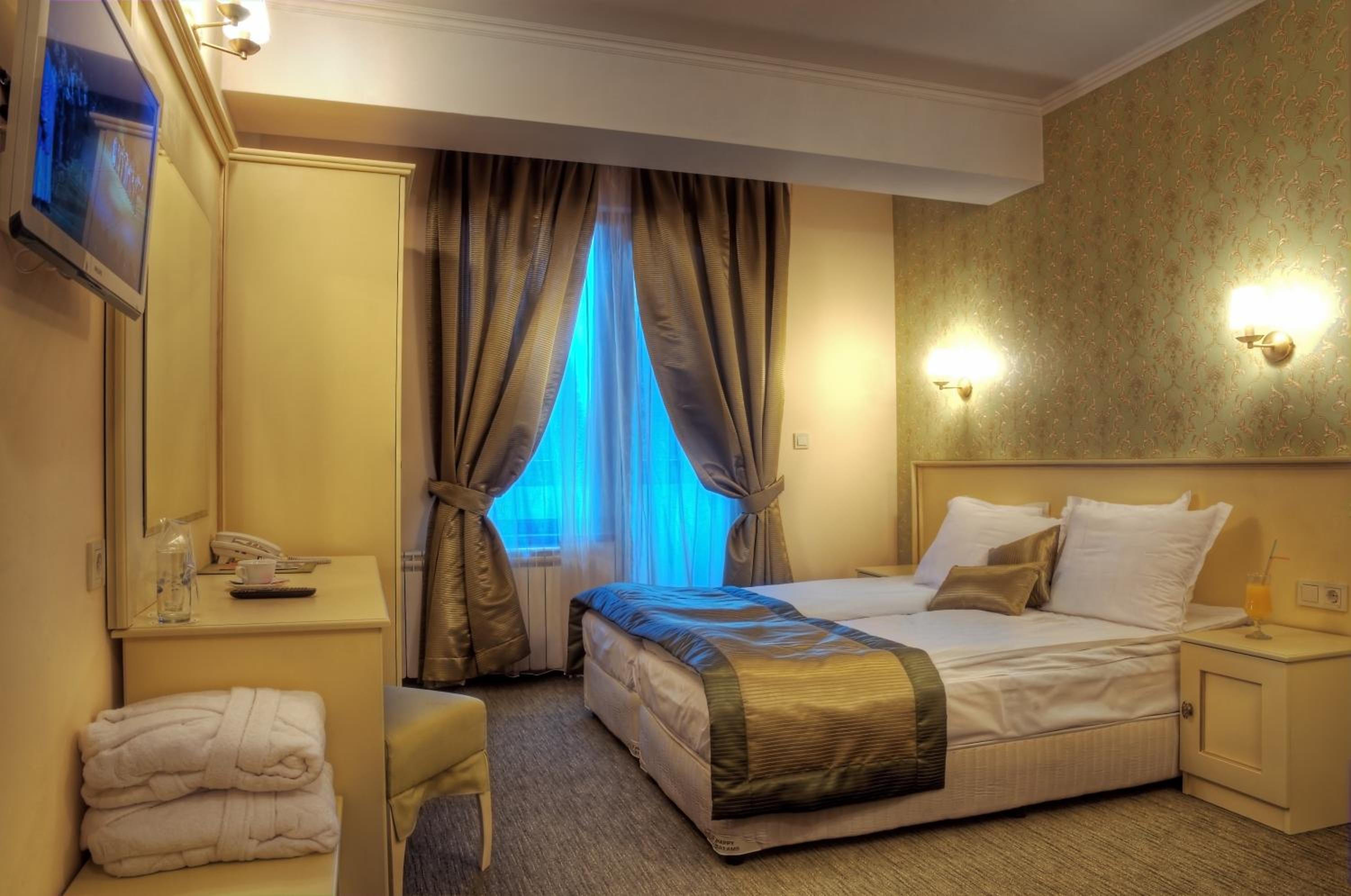 Standard Double or Twin Room Section Iva (1 child up to 5.99 years is for free upon availability) photo 1