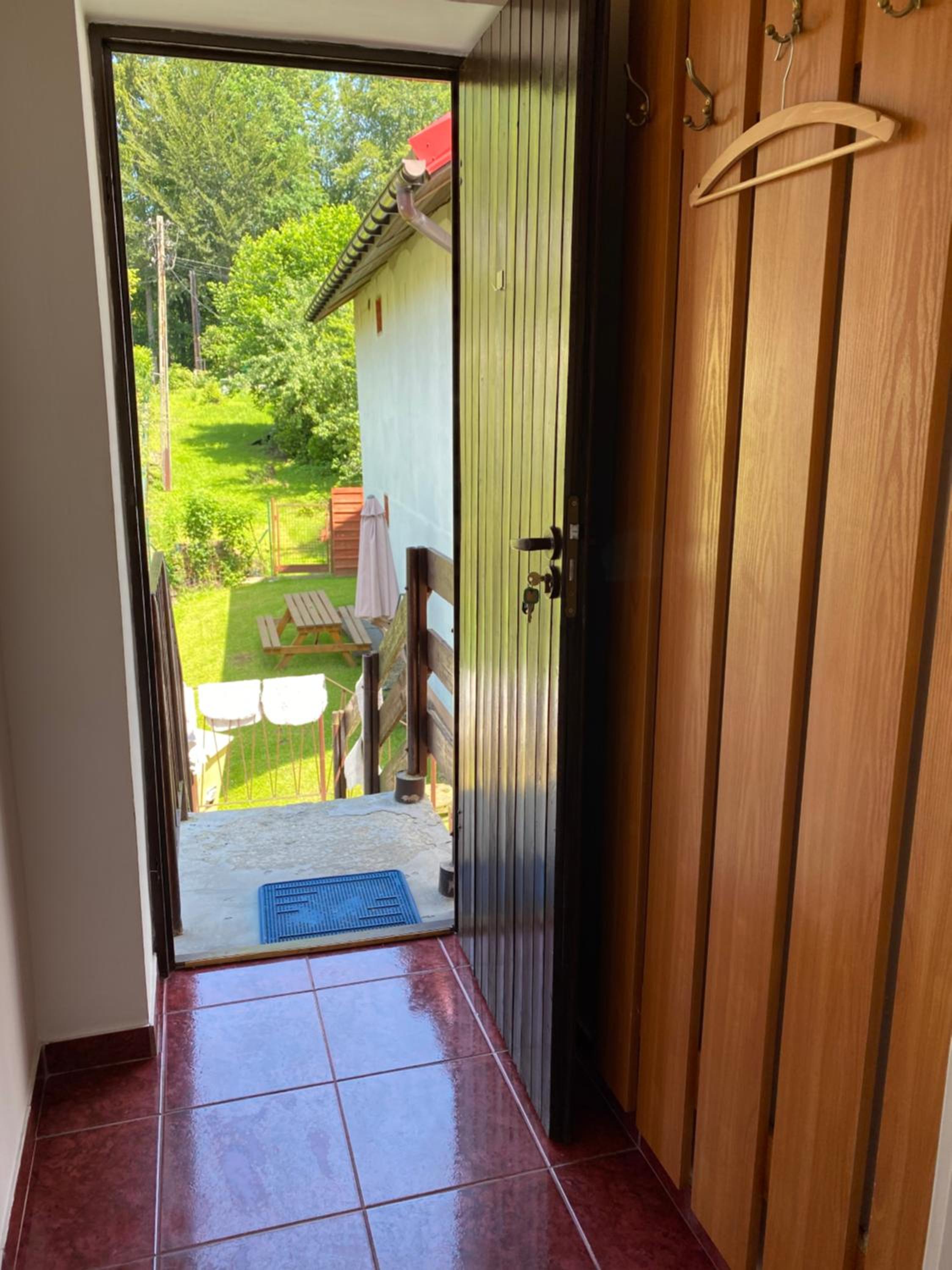 Small Double Room with Private Bathroom photo 3