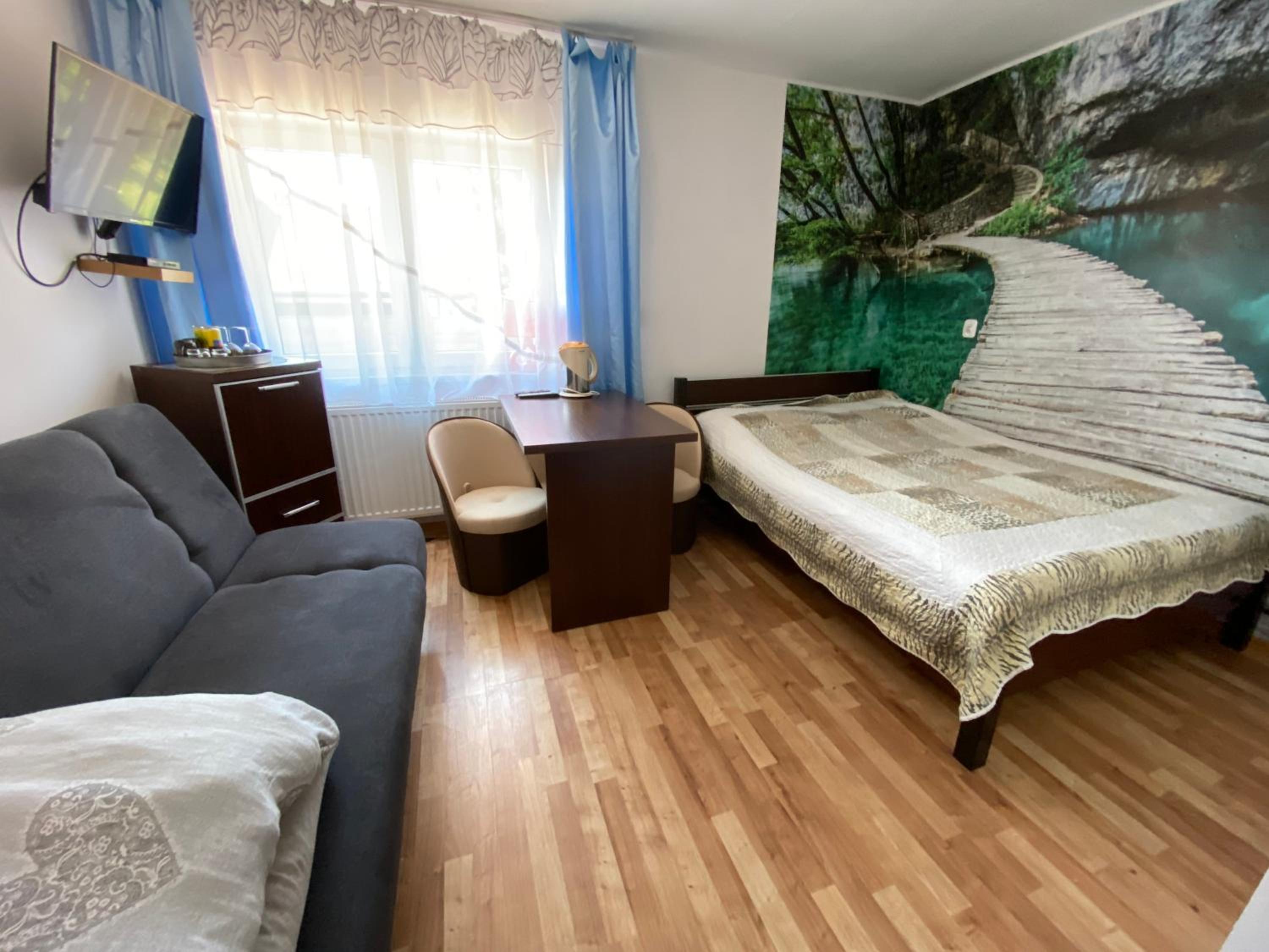 Double Room with Private Bathroom photo 2