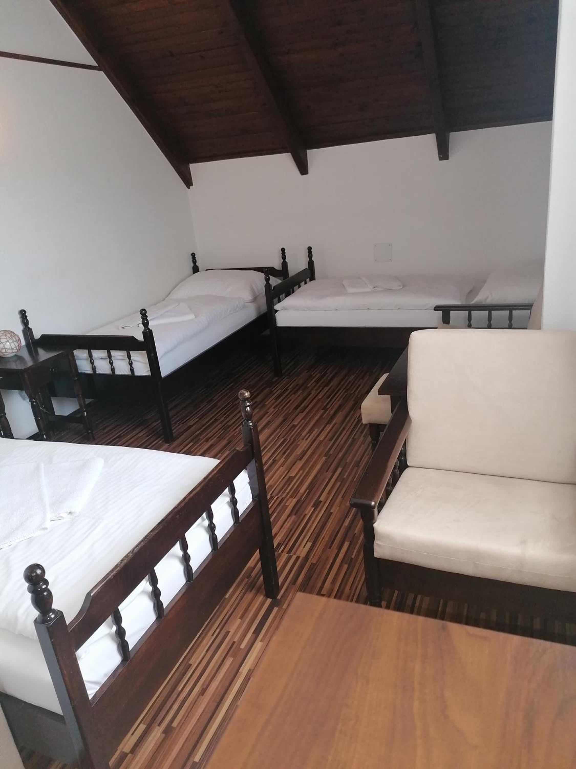 Triple Room - Photo 1
