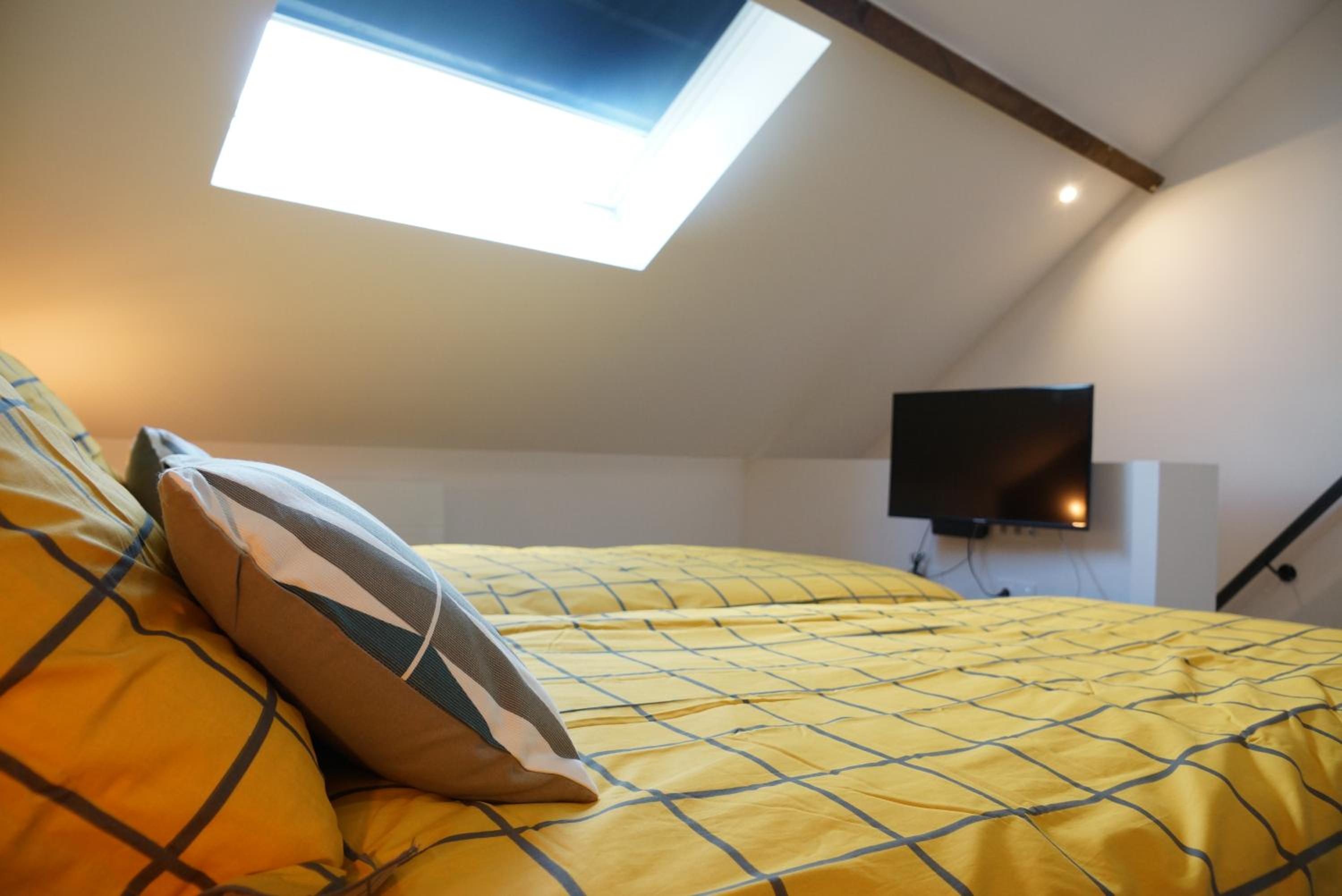 Three-Bedroom Apartment - Photo 43