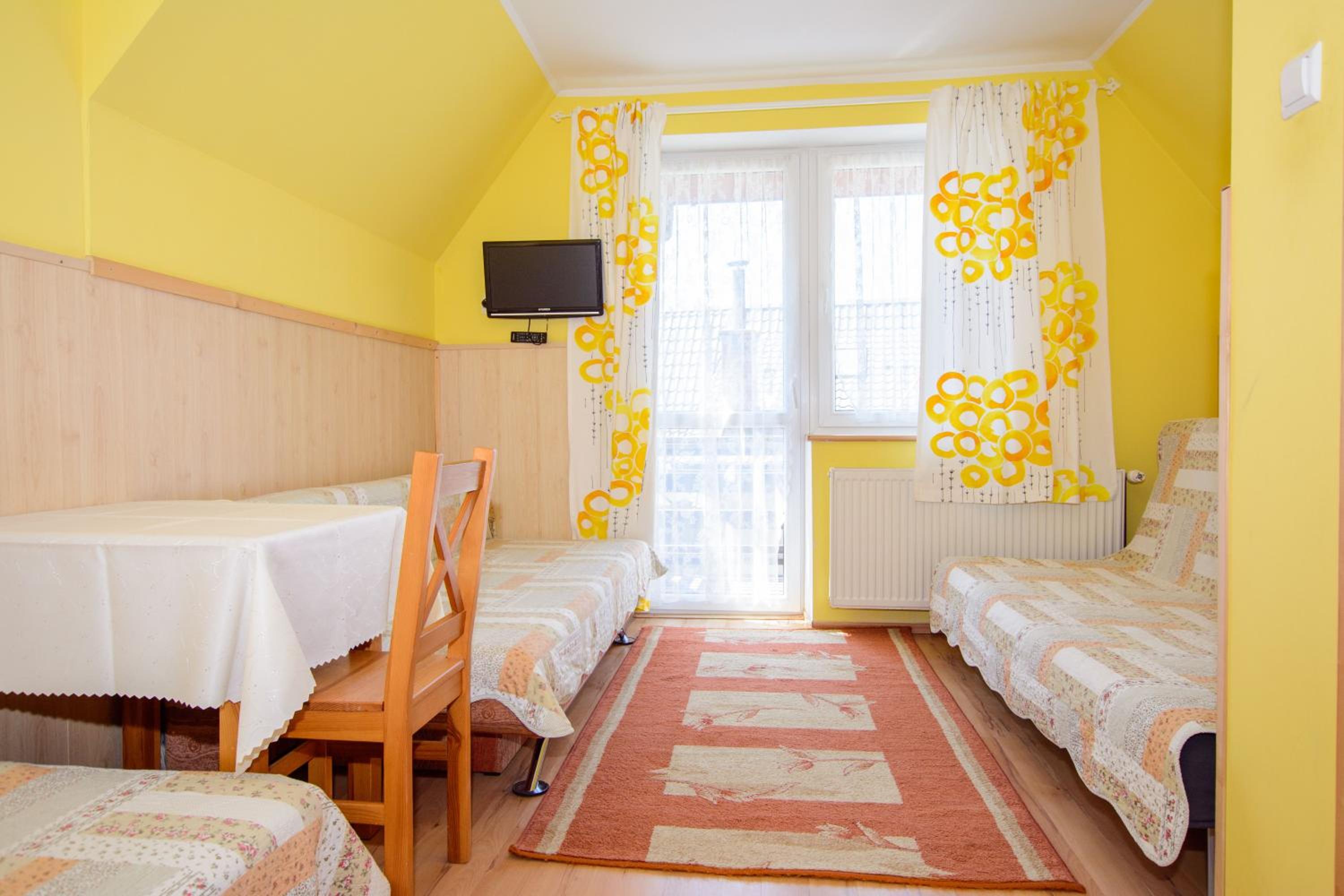 Quadruple Room - 14