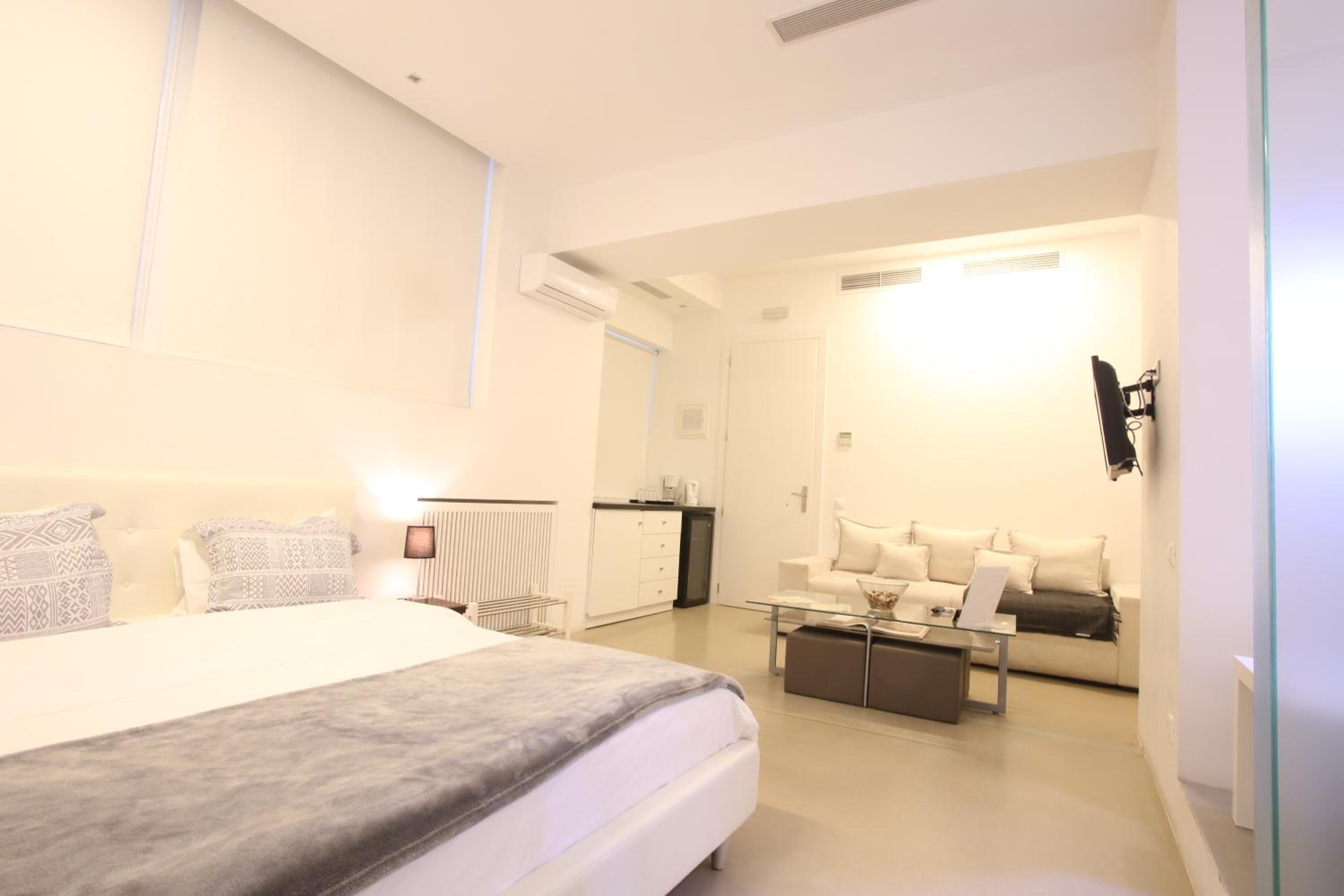 Studio Apartment photo 3