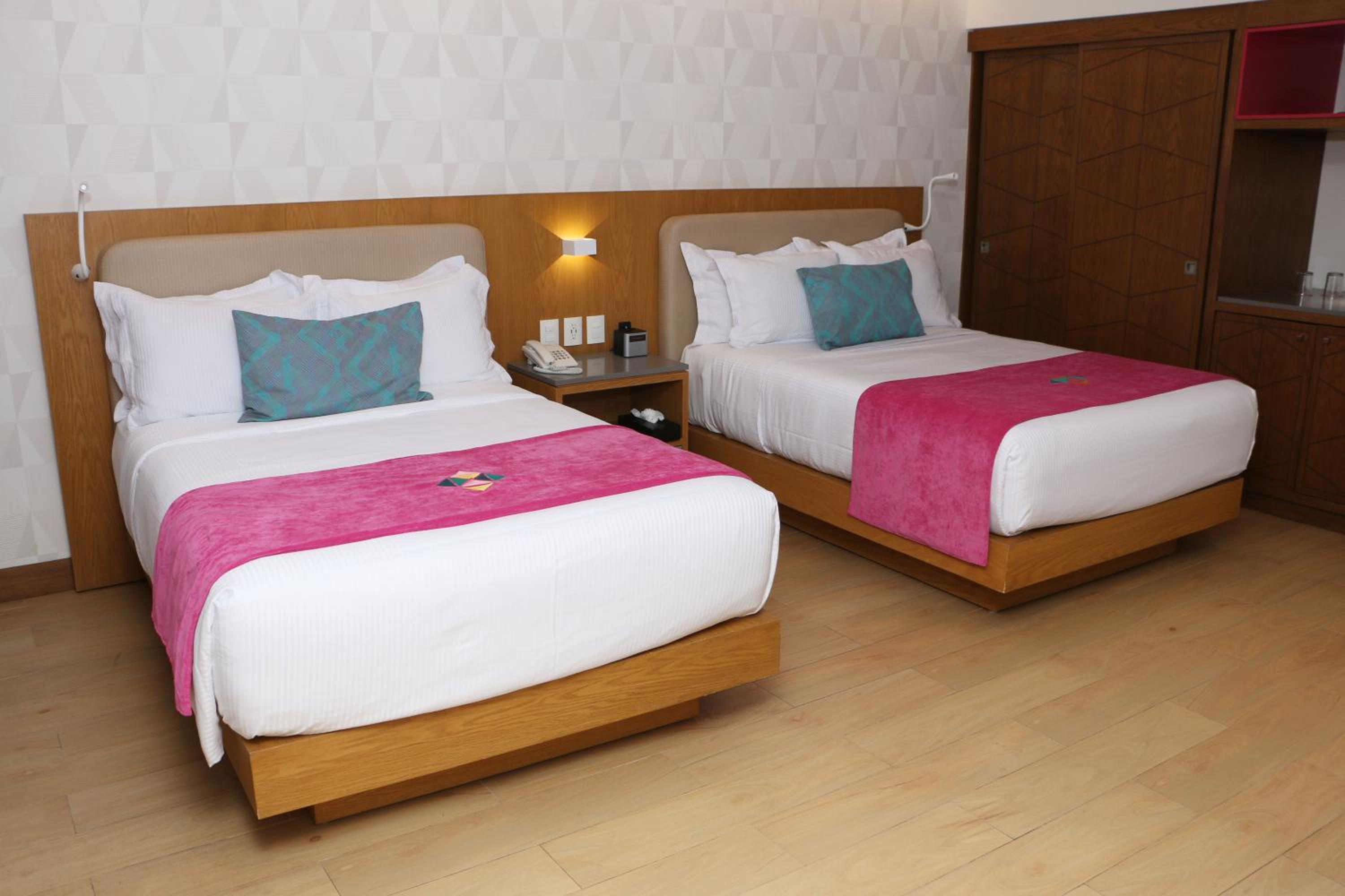Standard Double Suite