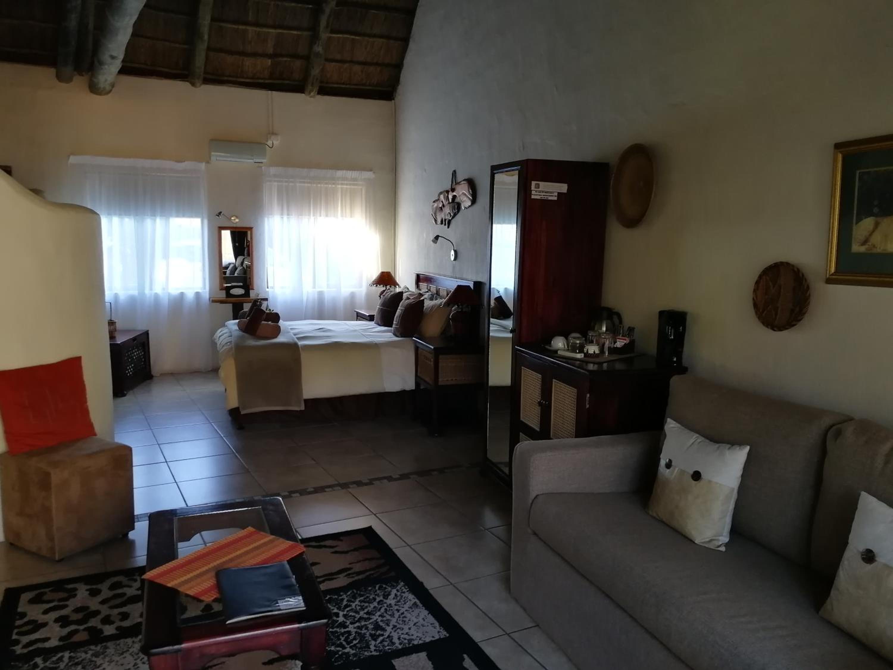 Family Room - Photo 3