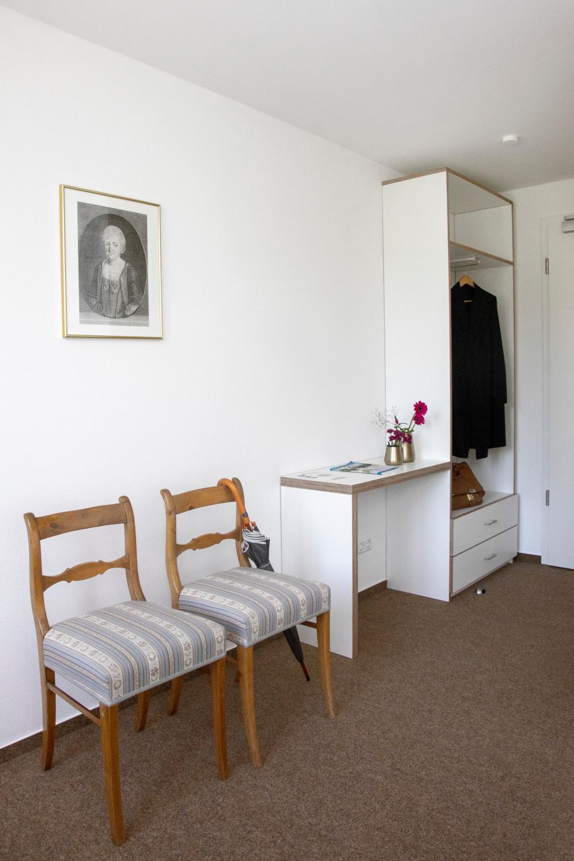 Double Room - Photo 2