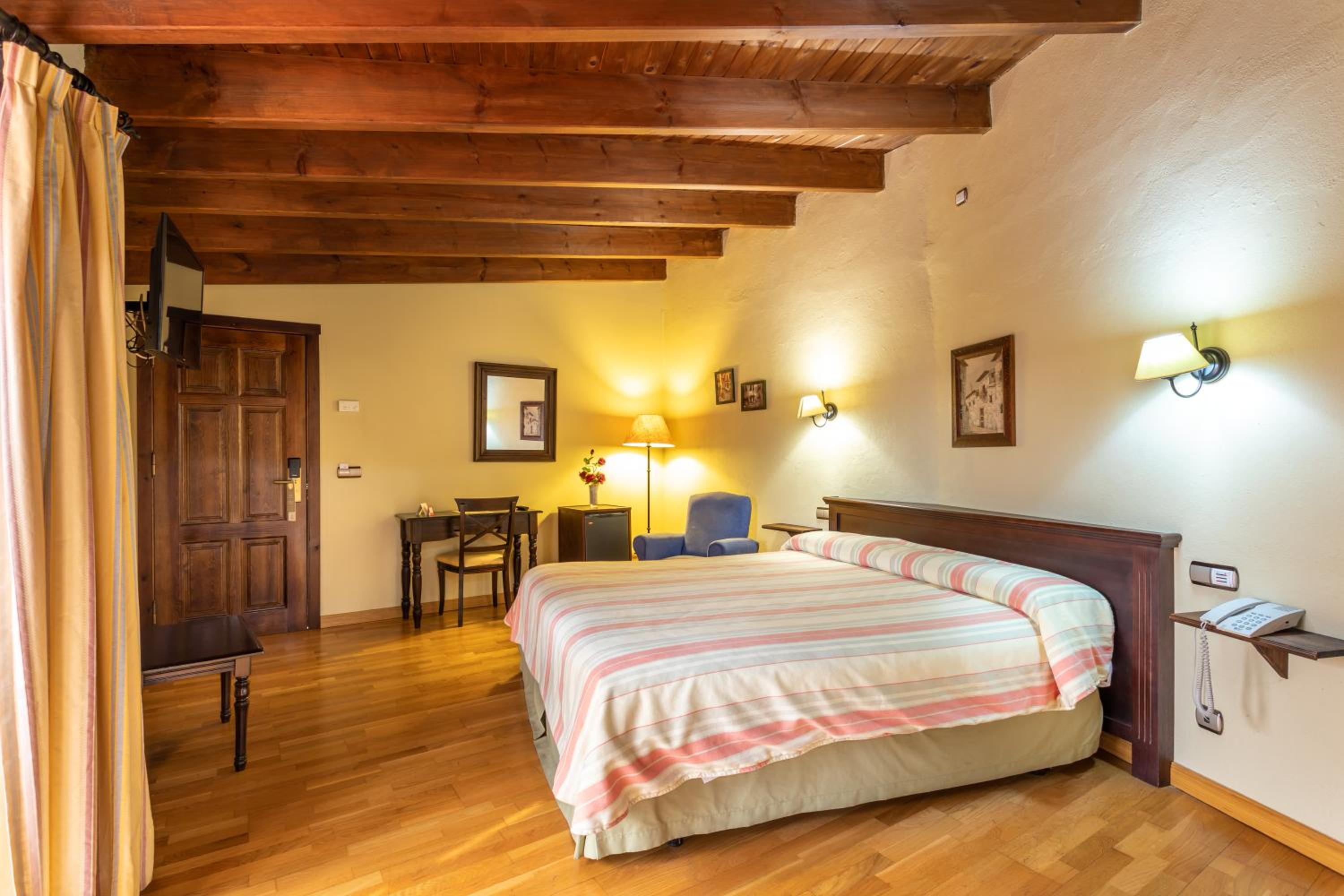 Superior Double Room with Balcony Garden View